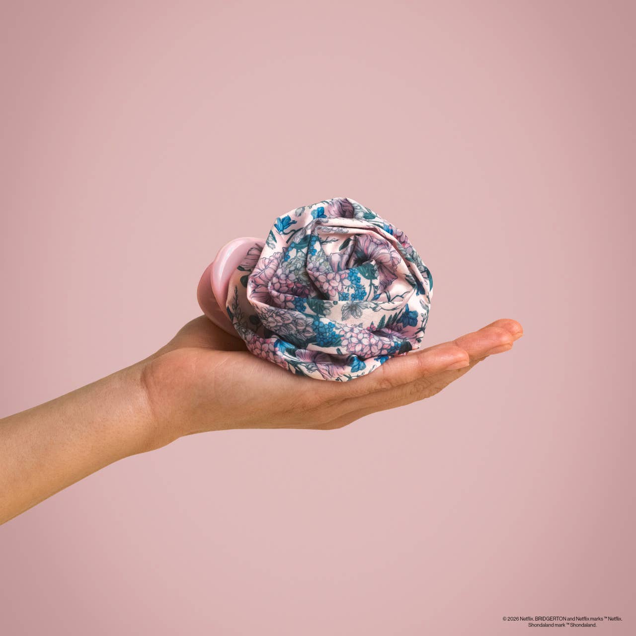 Kitsch x Bridgerton Rosette Flat Cloud Hair Clip – Floral All-Day Hold Claw Clip