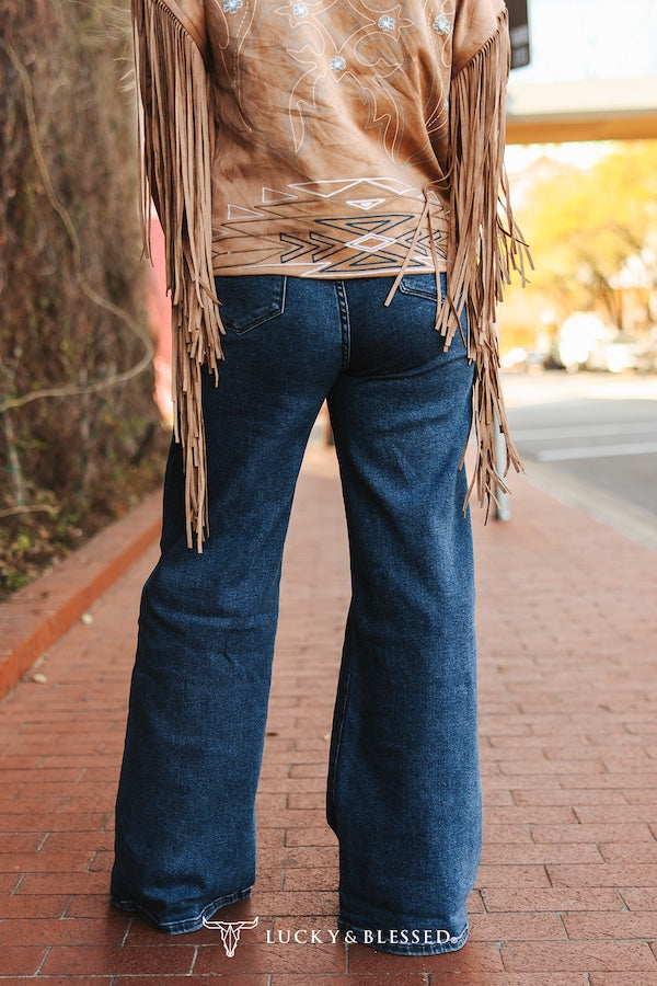 βLucky & Blessed dark wash wide leg jeans with front pocketsβ
βHigh rise wide leg jeans with 32-inch inseam β B7 Boutiqueβ
βTrendy dark wash denim with patch pocket detailβ