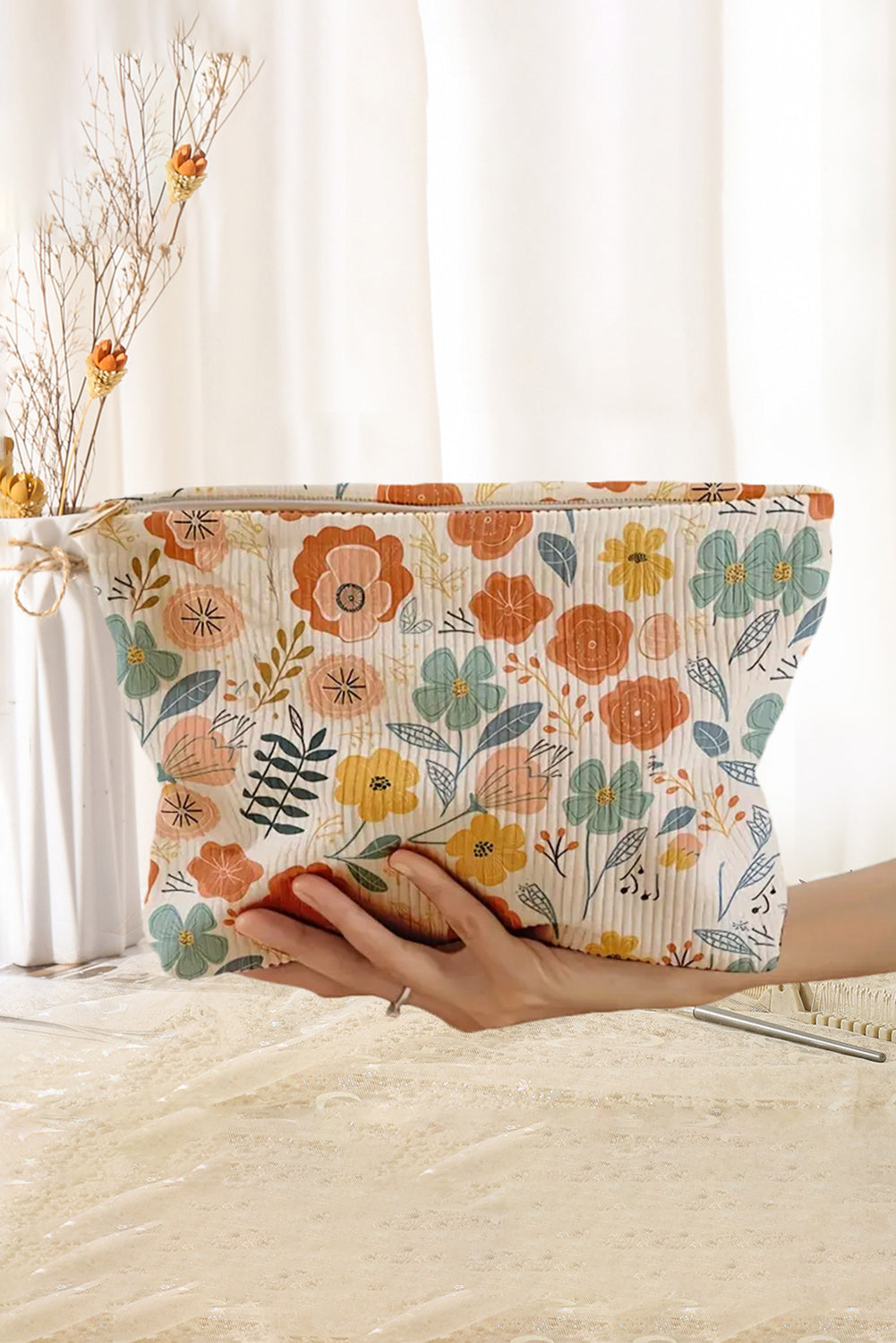 “White floral print corduroy zipper cosmetic bag”
“Botanical zip-up makeup pouch in soft fabric”
“Compact floral makeup bag with corduroy texture – B7 Boutique”