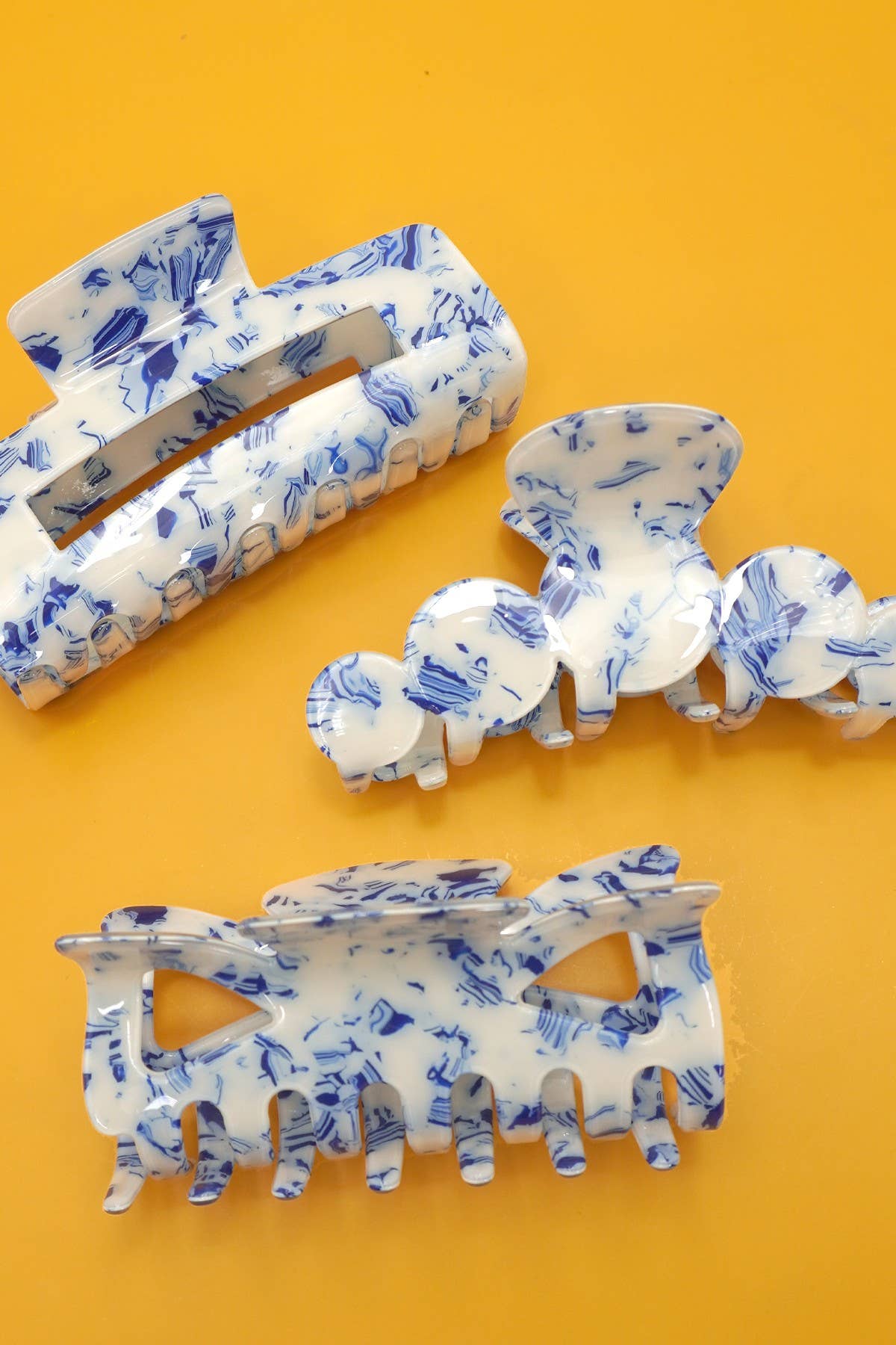Vintage Toile Porcelain Hair Claw Clip | Blue & White Half Moon Claw Clip