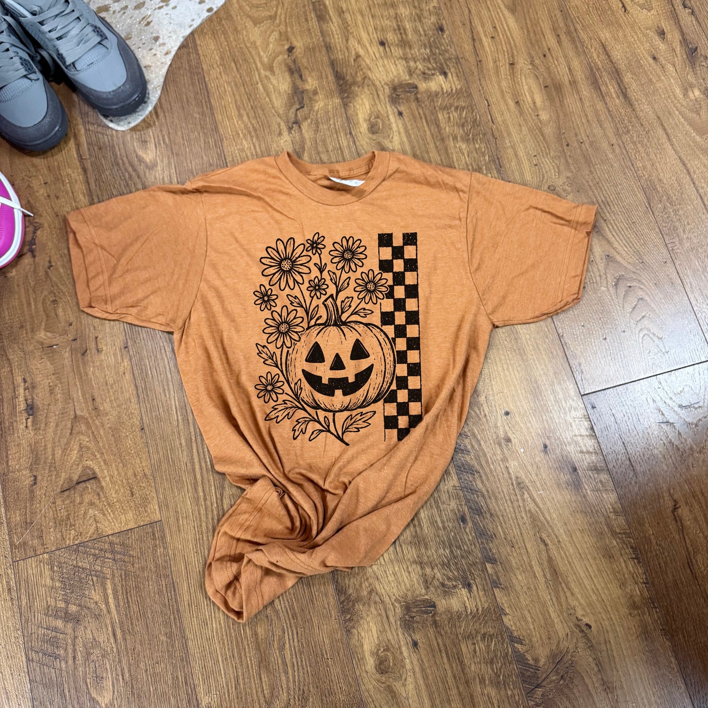 Pumpkin Floral Checkerboard Graphic Tee – Fall Halloween T-Shirt