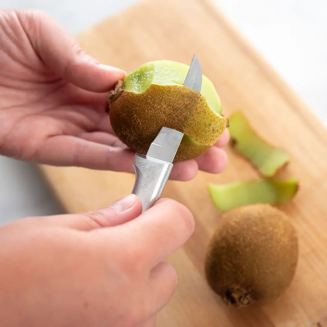 “Granny paring knife with curved blade and silver handle”
“Petite reverse-curve paring knife for strawberries and apples”
“Rada Granny Paring Knife with black resin handle – made in USA”
