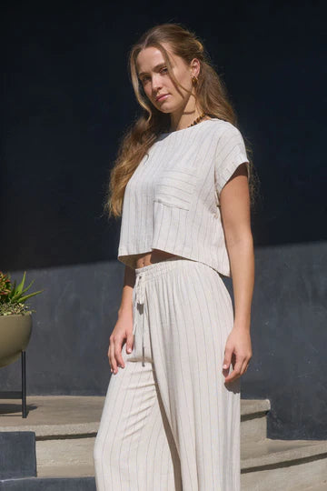 “Blu Pepper pinstripe cuff sleeve crop top with back buttons”
“Short cuff sleeve striped crop blouse - back-button detail”
“Pinstripe cotton crop top with cute button-back design”