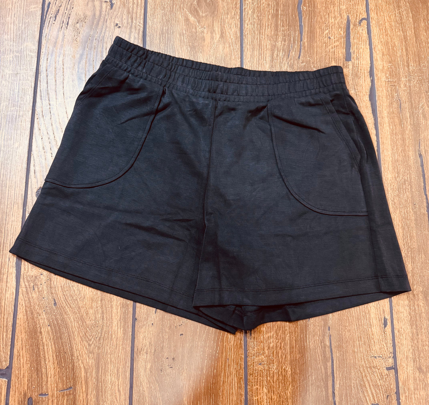 High-waist modal lounge shorts with pockets