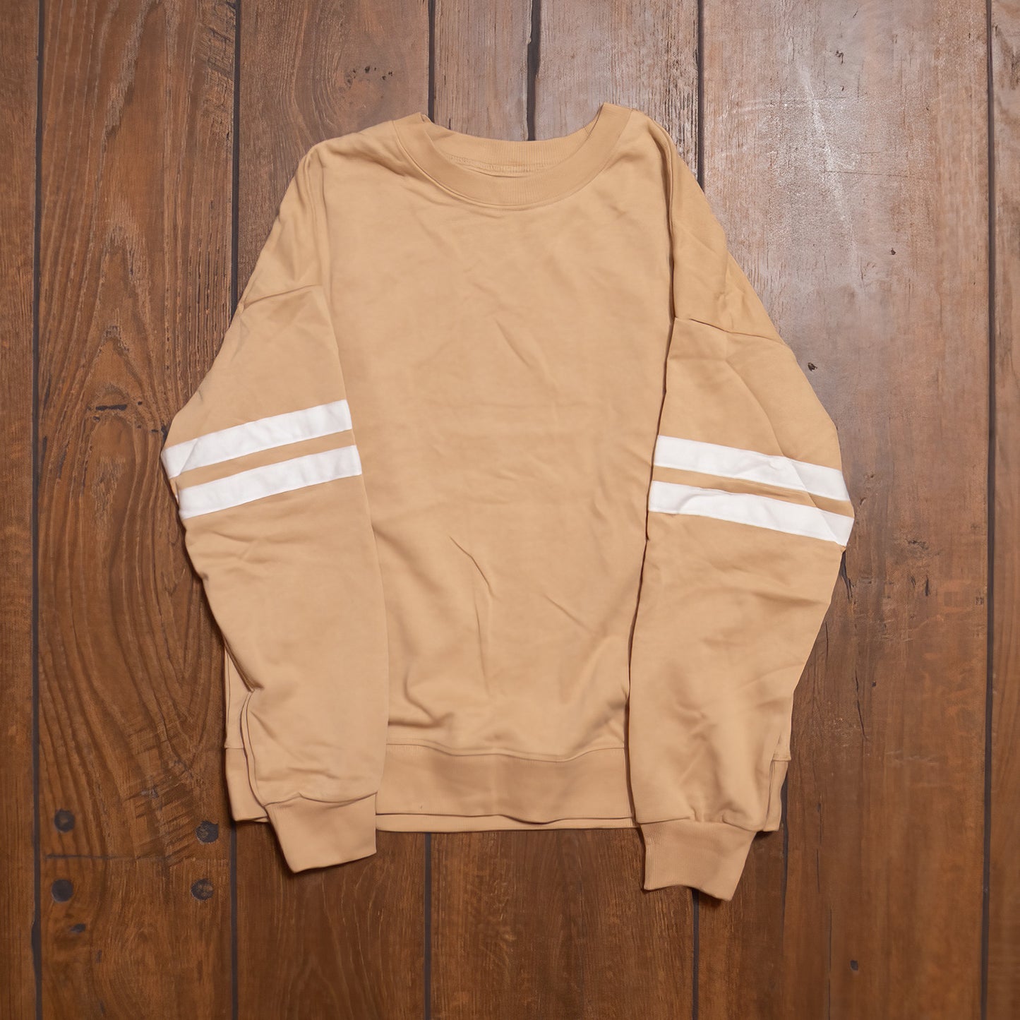 Varsity Striped Oversized Sweatshirt – Drop-Shoulder Casual Pullover