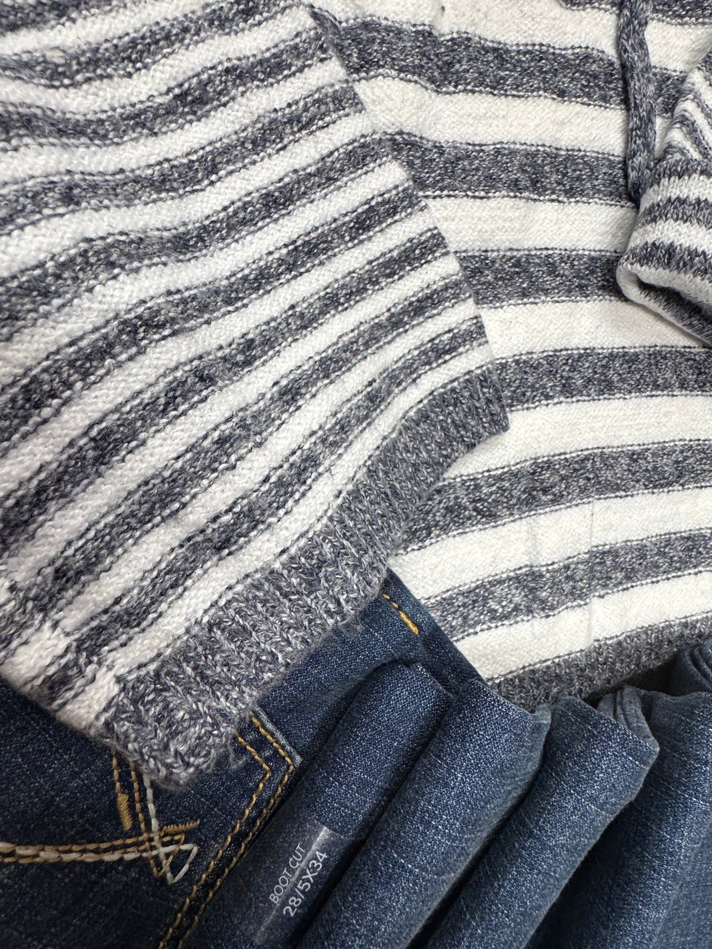 “Blue striped knit sweater with adjustable tie-back”
“Cozy blue and white striped sweater with back-tie detail”
“Lightweight long-sleeve tie-up sweater in blue stripes – B7 Boutique”