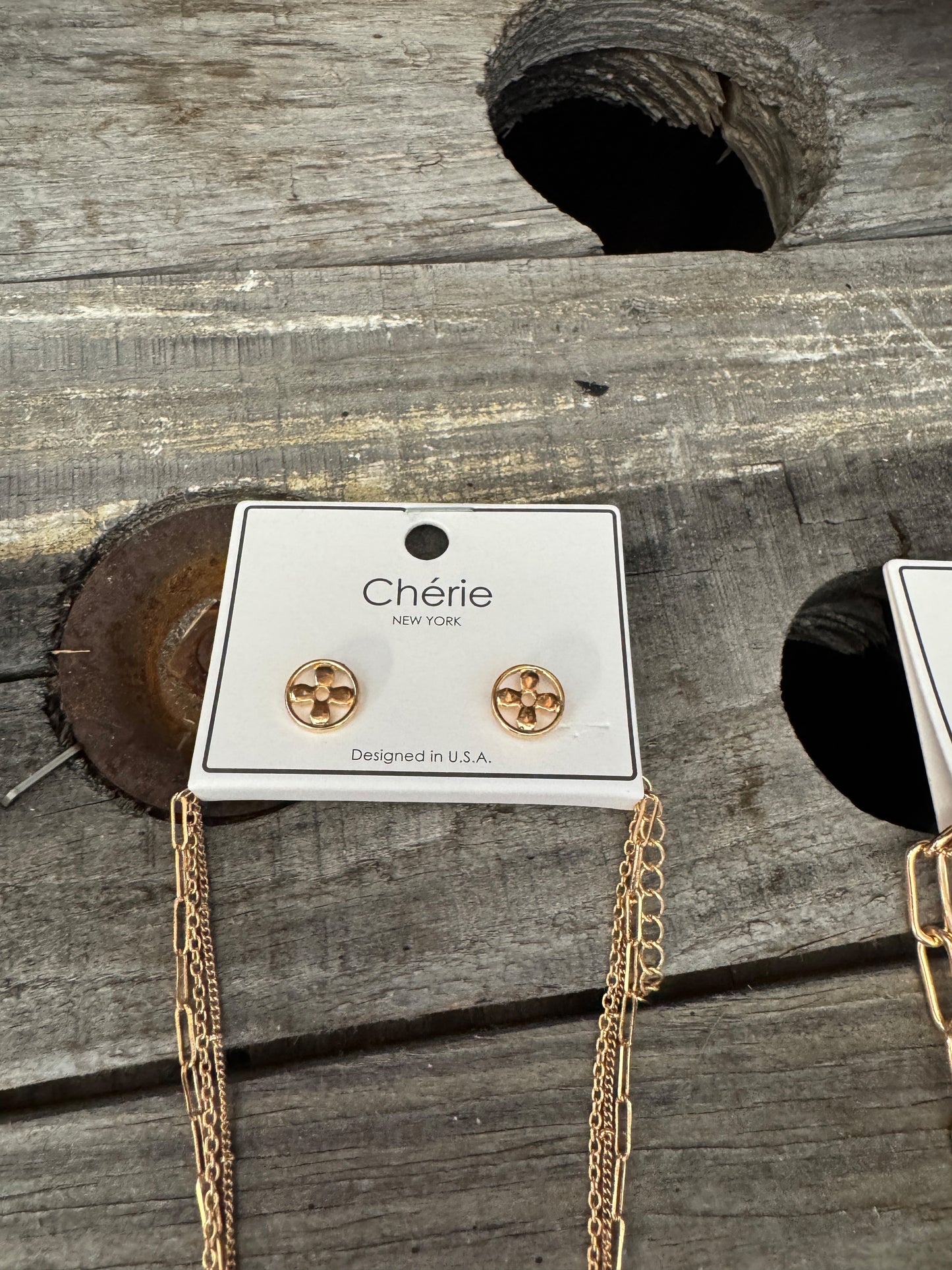 “Layers for Days necklace and earring set – Tear Drop style”
“Layered necklace with matching Leafy Chain earrings”
“Big Paper Clip layered necklace and earring duo, no-tarnish”