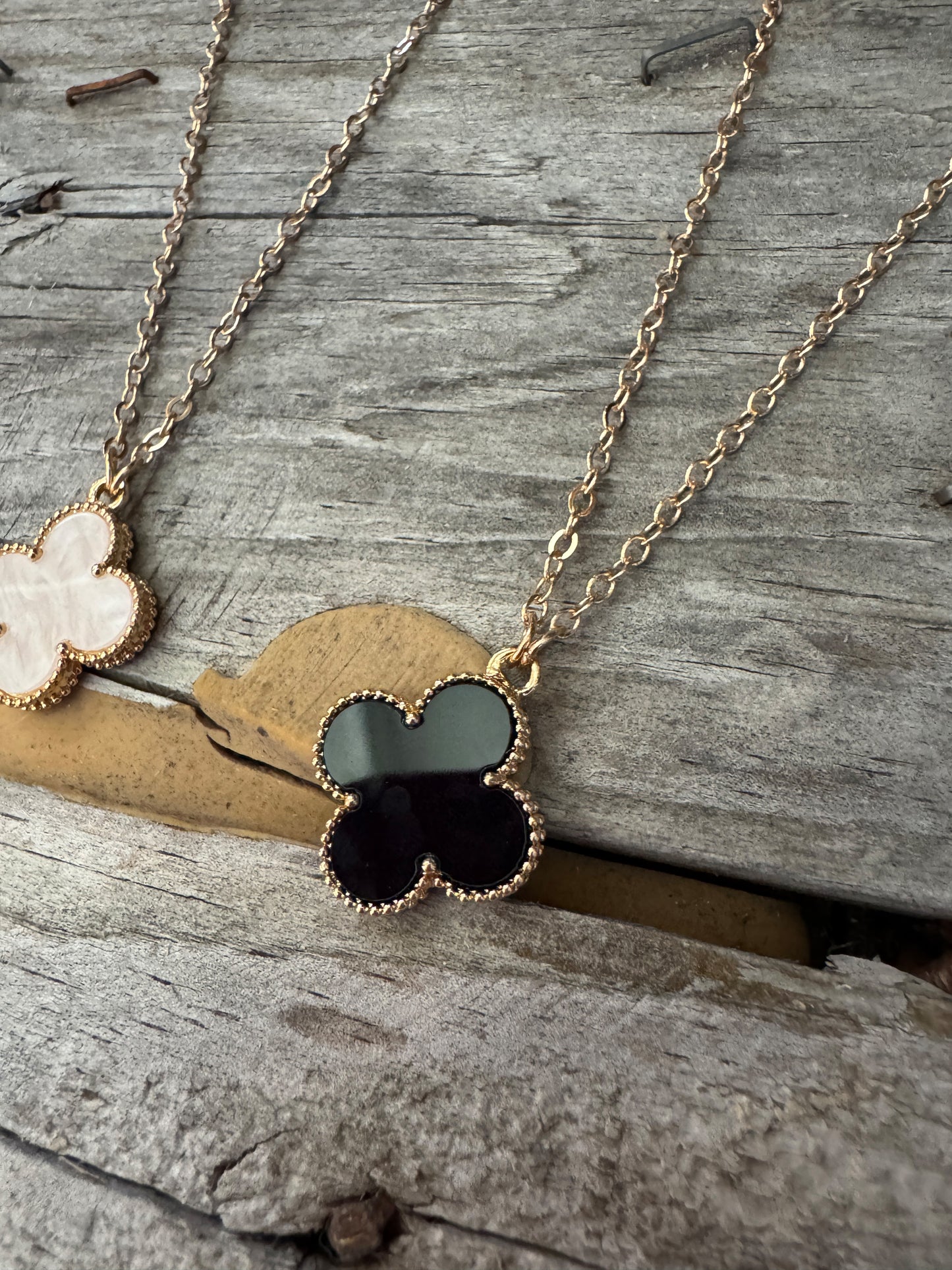 Quatrefoil Elegance Necklace and Earring Set