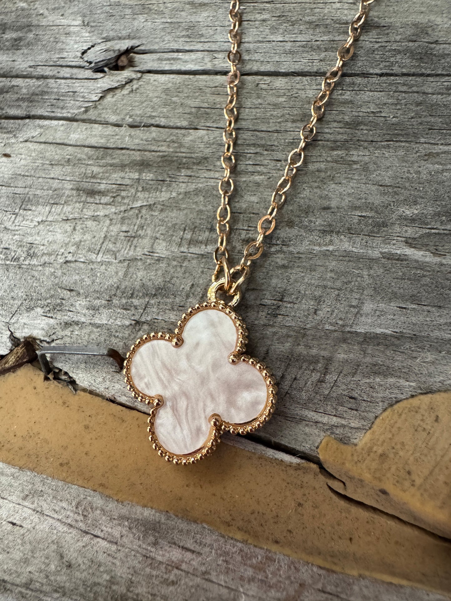 Quatrefoil Elegance Necklace and Earring Set