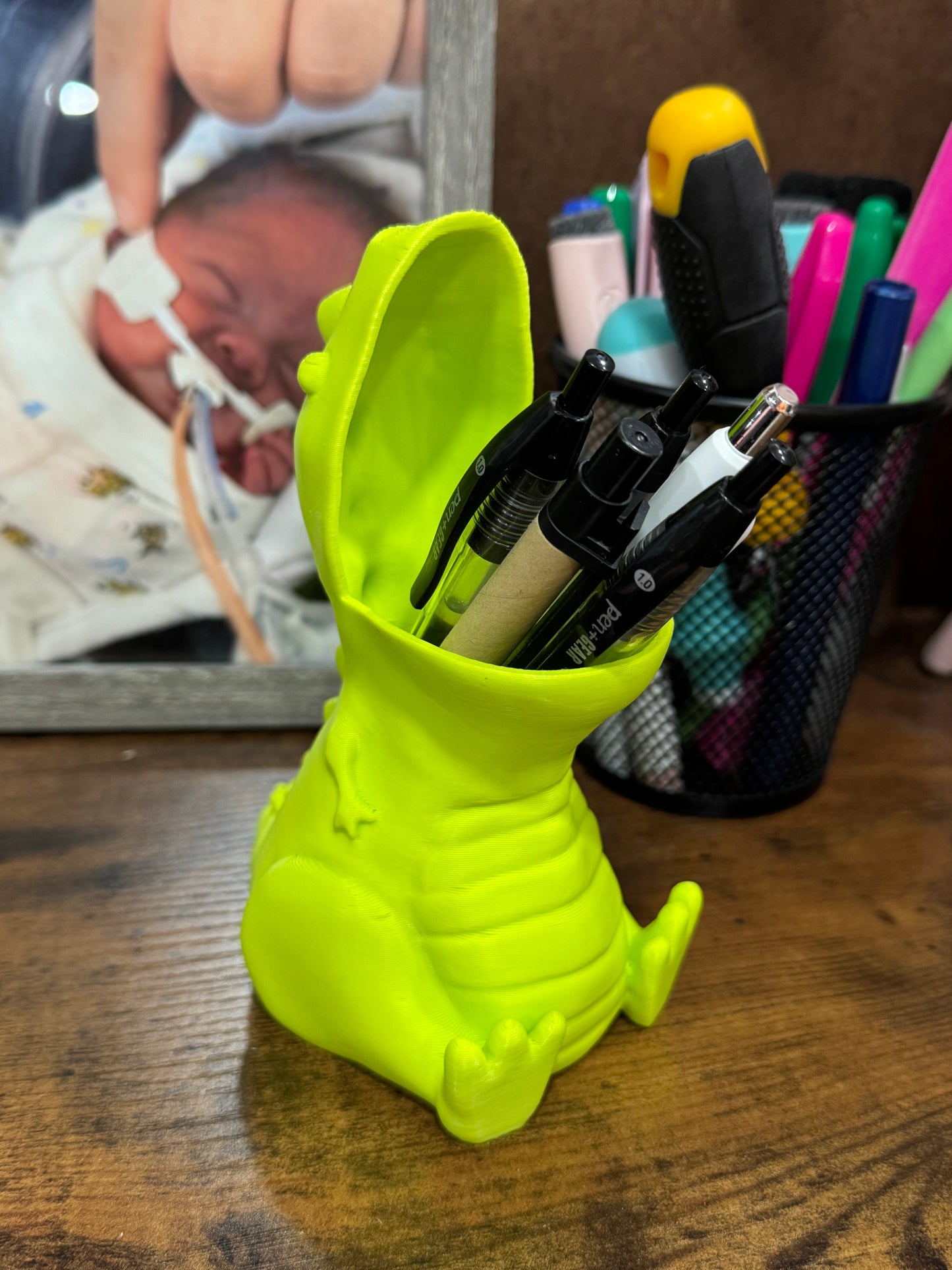 Roar-some T-Rex Pen Holder – Made by Jax at Briggs 3D Printing