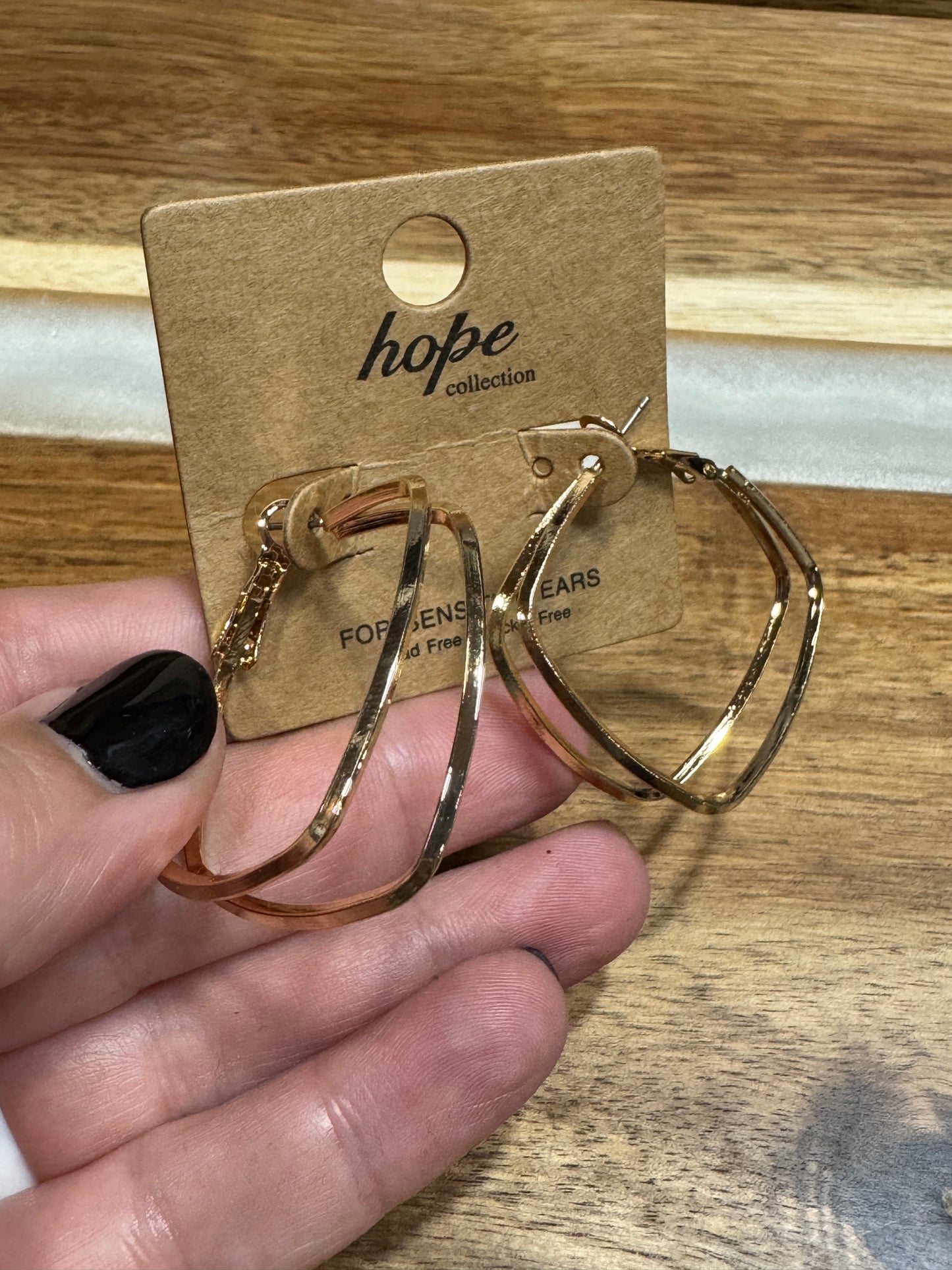 Hoop Earrings Collection – Gold, Silver, Chunky & Dainty Hoops for Every Style | Must-Have Women’s Jewelry