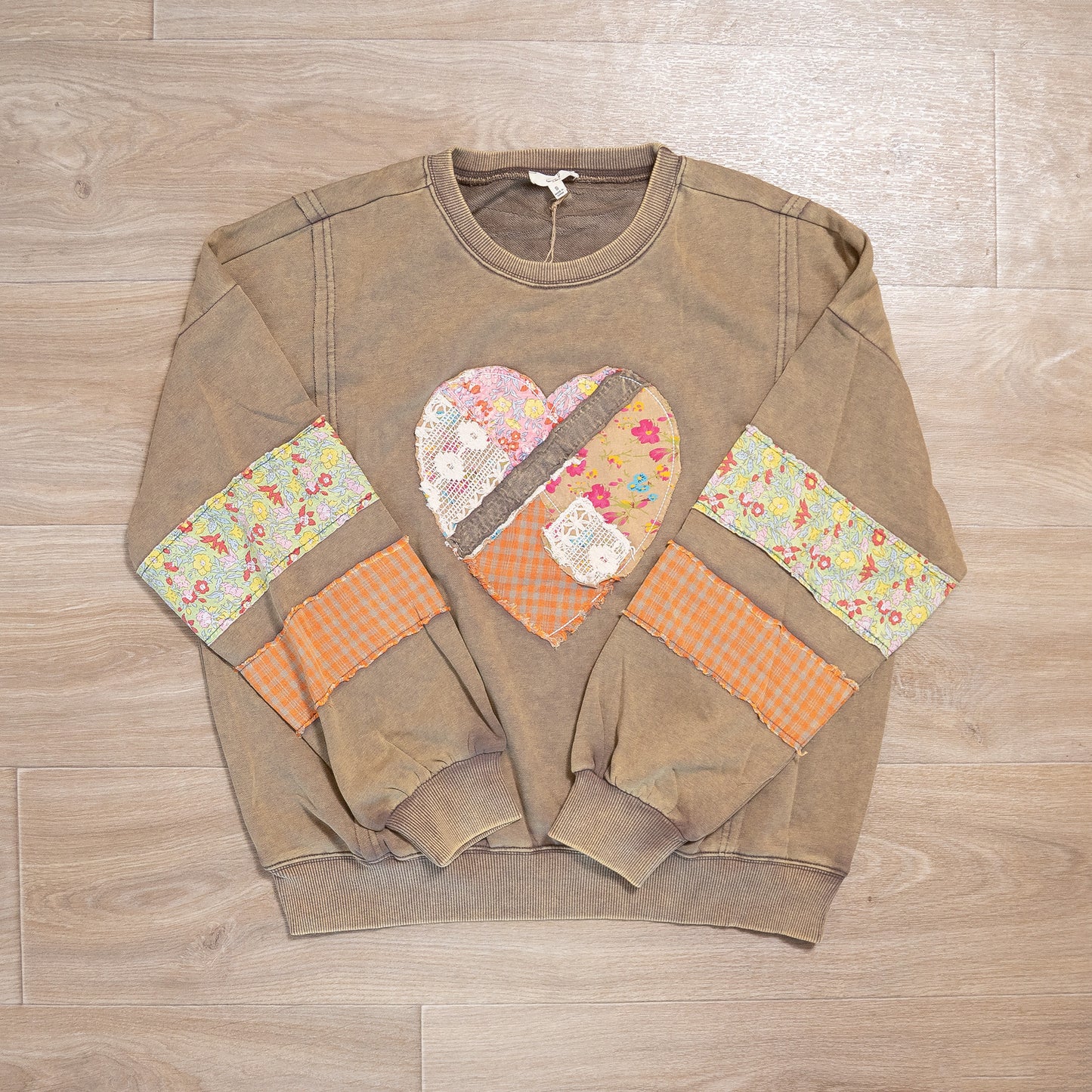 Heart Patch Washed Terry Pullover – Easel Oversized Cozy Sweatshirt