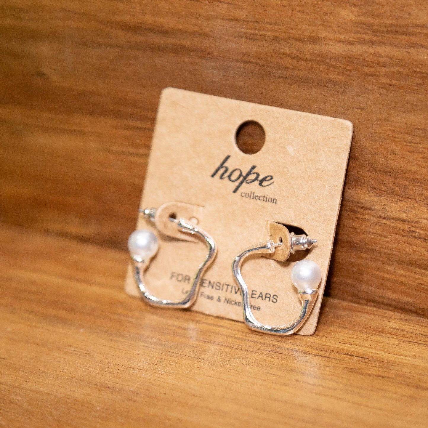 Silver Pearl Twist Hoop Earrings – Hypoallergenic & Nickel-Free