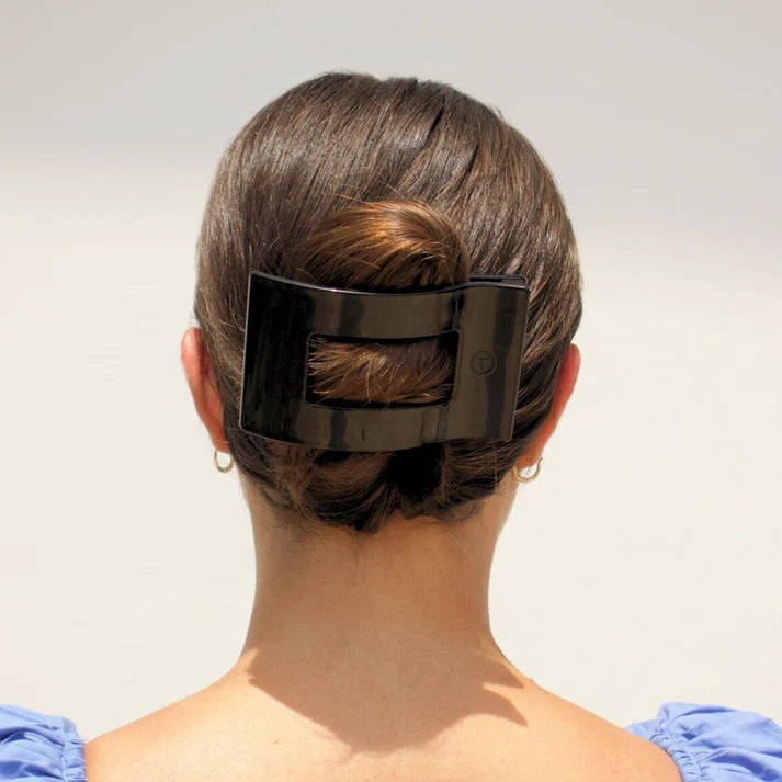 “TELETIES large flat rectangle clip for thick hair”
“No-snag hair clip with strong hold for long hair”
“Flat-back comfortable claw clip by TELETIES”