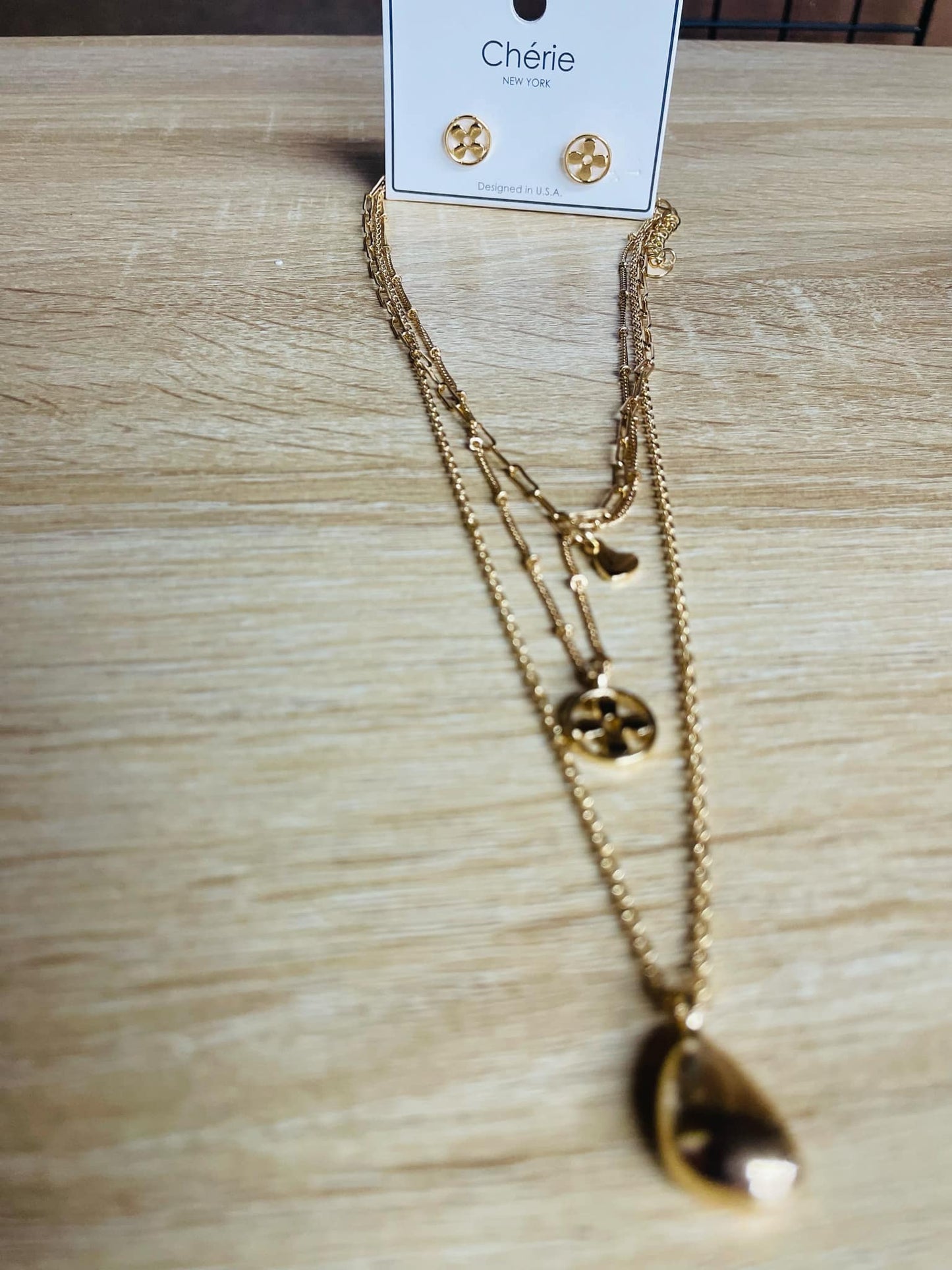 “Layers for Days necklace and earring set – Tear Drop style”
“Layered necklace with matching Leafy Chain earrings”
“Big Paper Clip layered necklace and earring duo, no-tarnish”