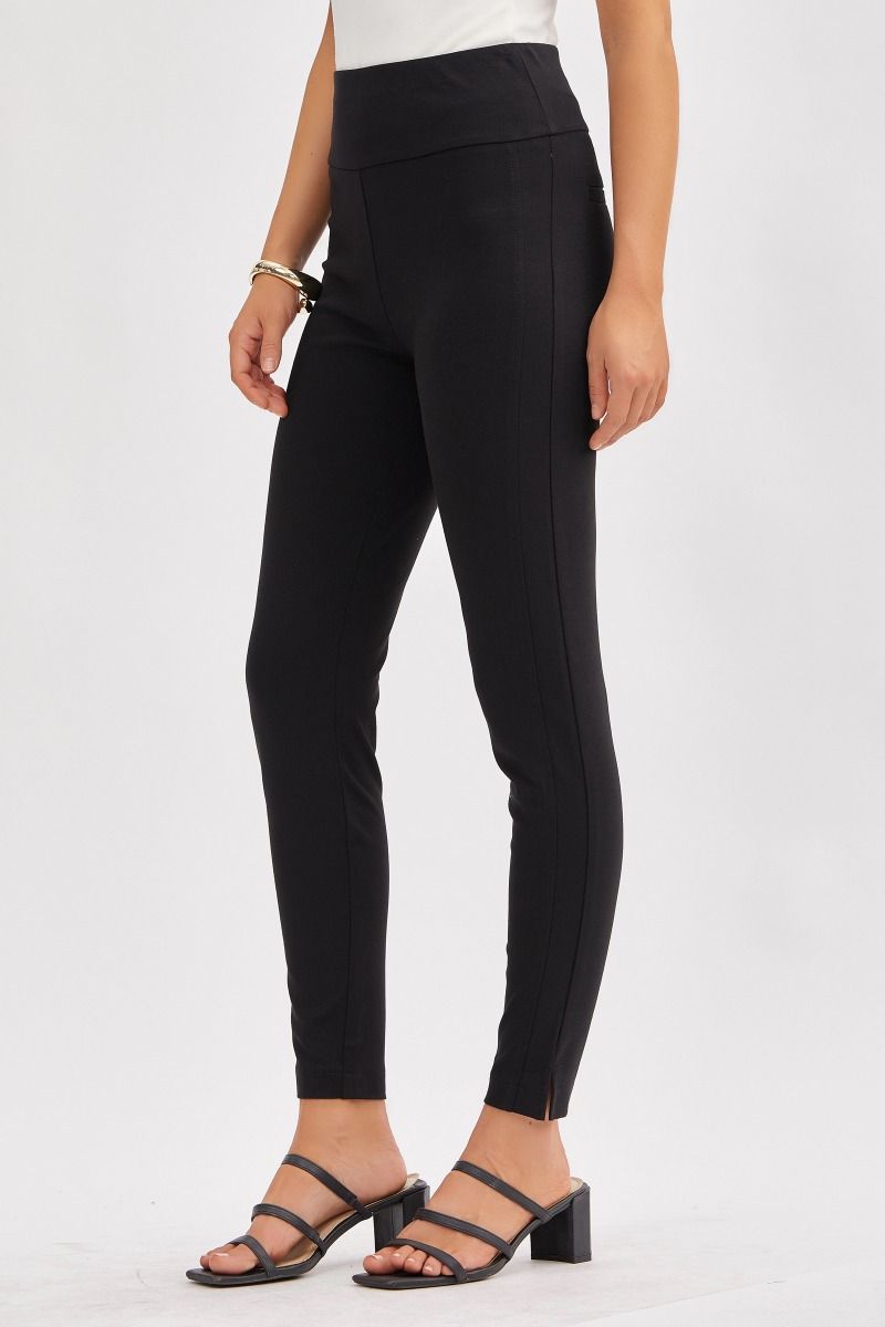 “Dear Scarlett Magic high-rise skinny leg bottoms in soft ponte”
“Tummy-control skinny pants with pull-on style”
“Structured magic skinny leg bottoms by Dear Scarlett”
