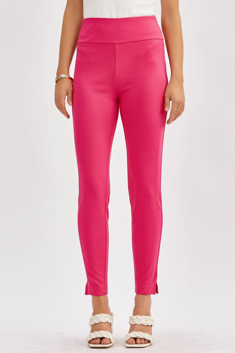 “Dear Scarlett Magic high-rise skinny leg bottoms in soft ponte”
“Tummy-control skinny pants with pull-on style”
“Structured magic skinny leg bottoms by Dear Scarlett”
