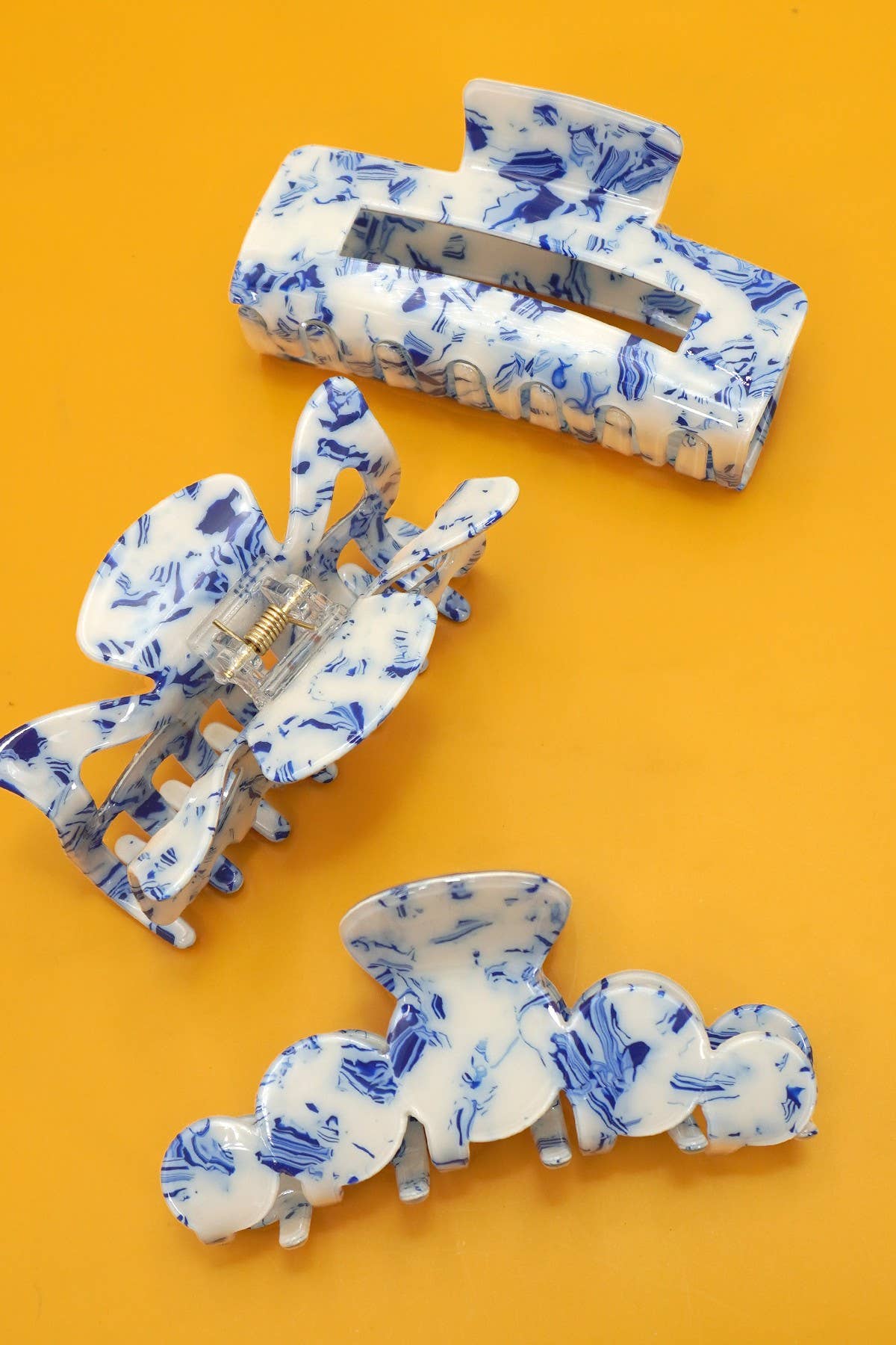 Vintage Toile Porcelain Hair Claw Clip | Blue & White Half Moon Claw Clip
