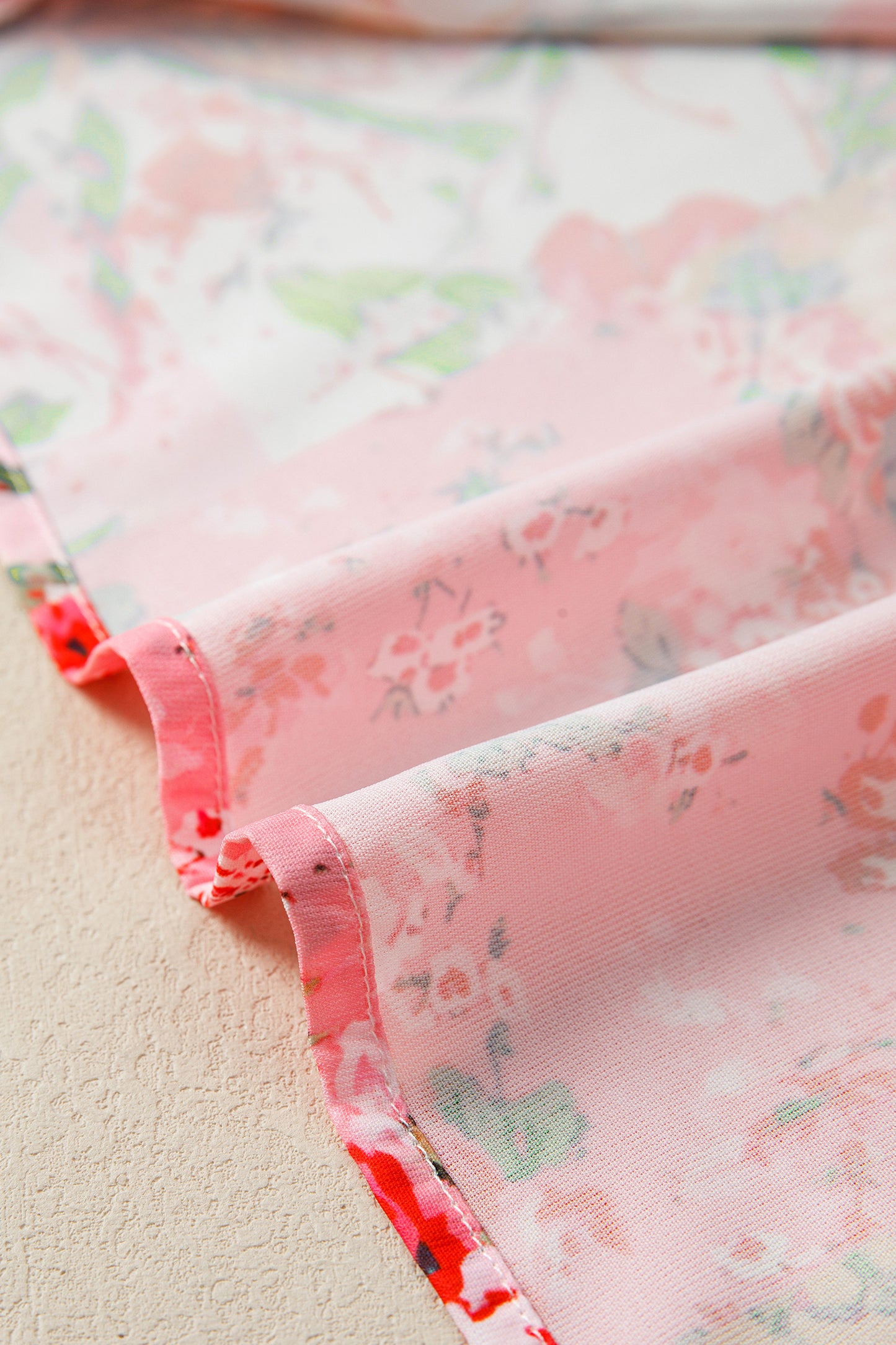 Pink Floral Contrast Trim V-Neck Blouse | Puff Sleeve Boutique Top