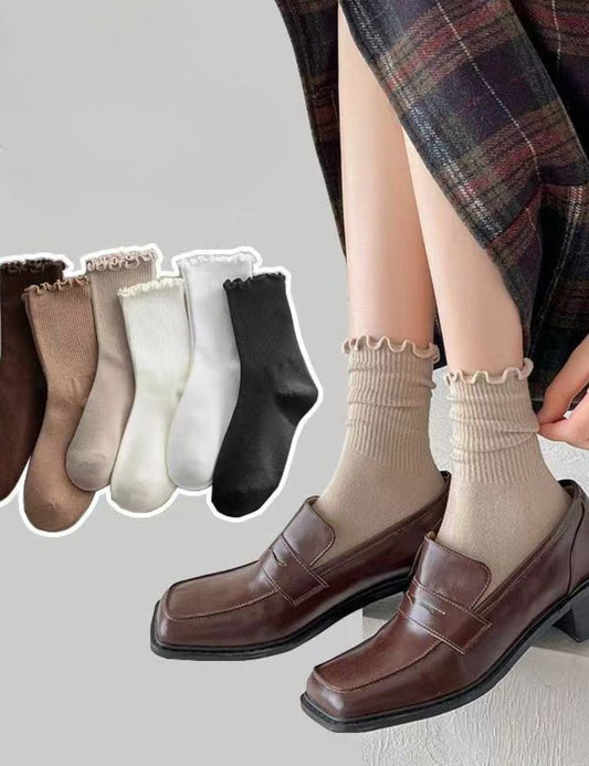 “Ladies cotton socks with solid color and baby lock cuff”
“Rolled cuff cotton socks for women in solid tones”
“Comfy everyday women’s socks with baby lock cuff design”