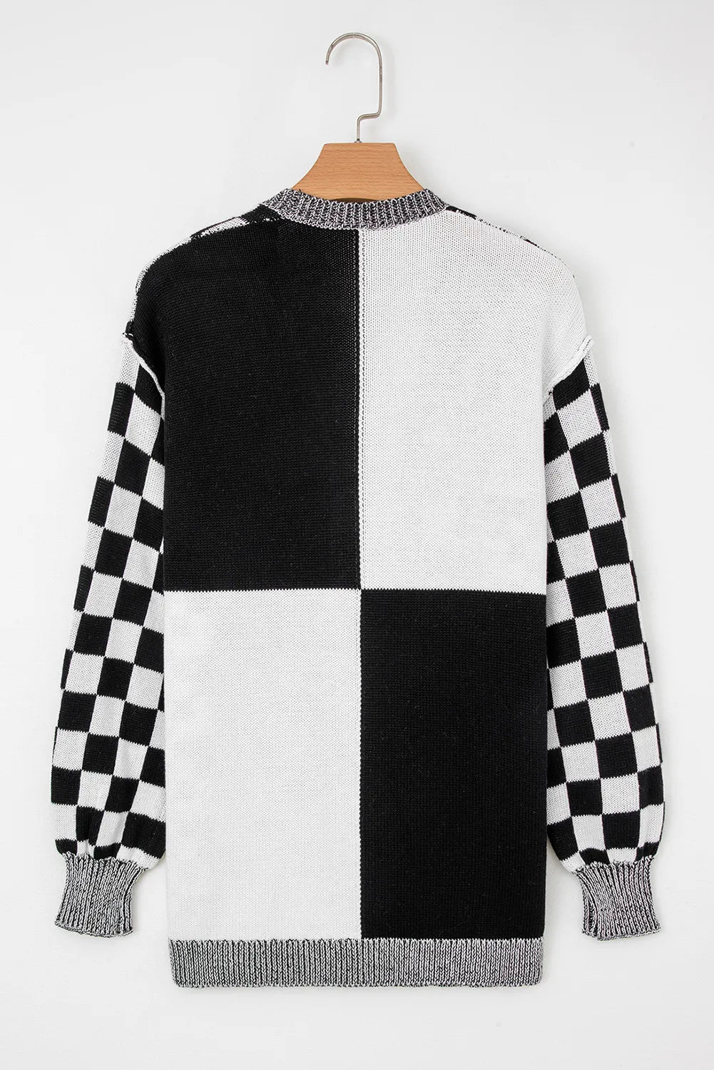 🖤 Checkmate Chic Checkered Cardigan