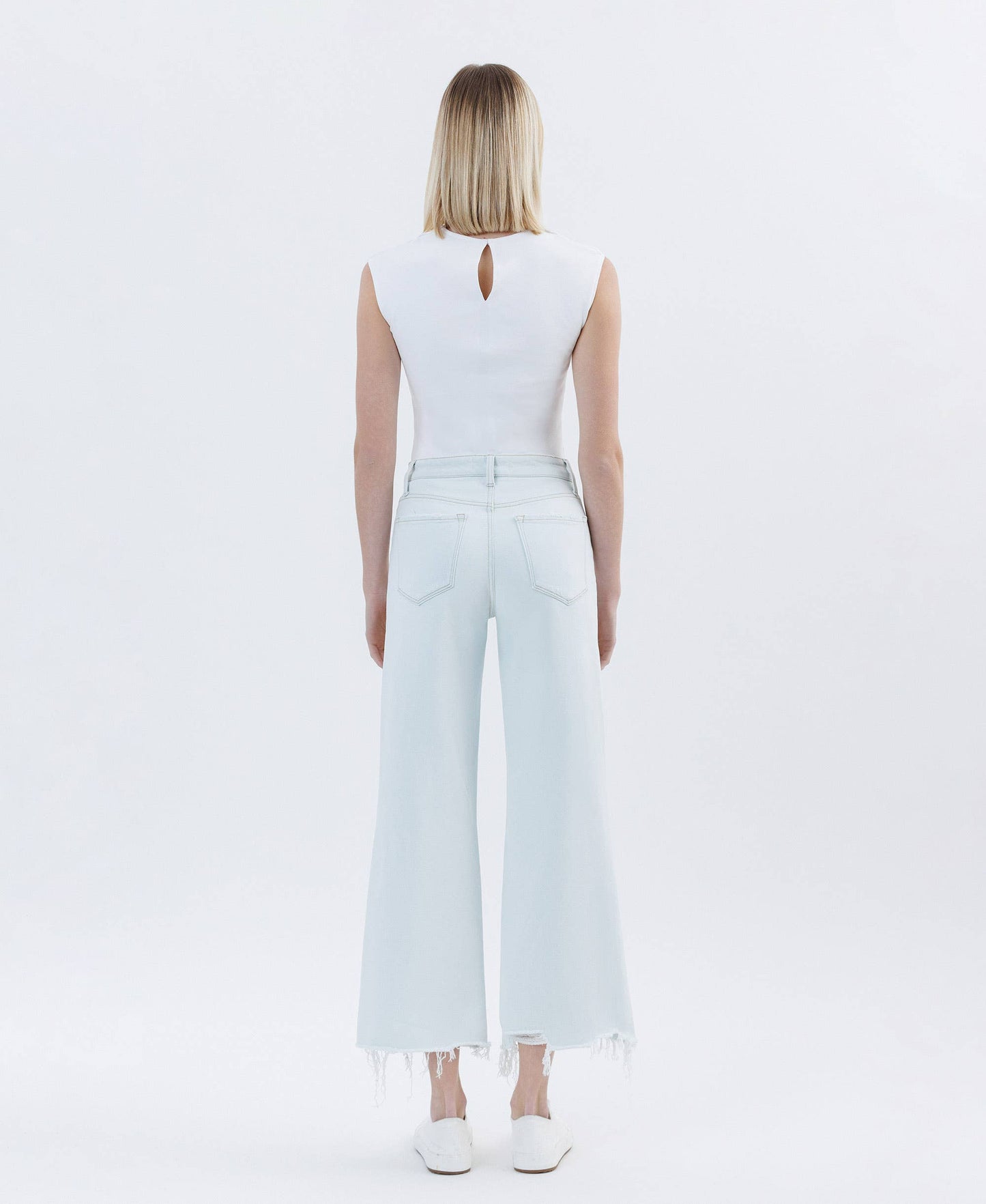High Rise Distressed Crop Wide Leg Jeans – Frayed Hem Comfort Stretch Denim Vervet T6839