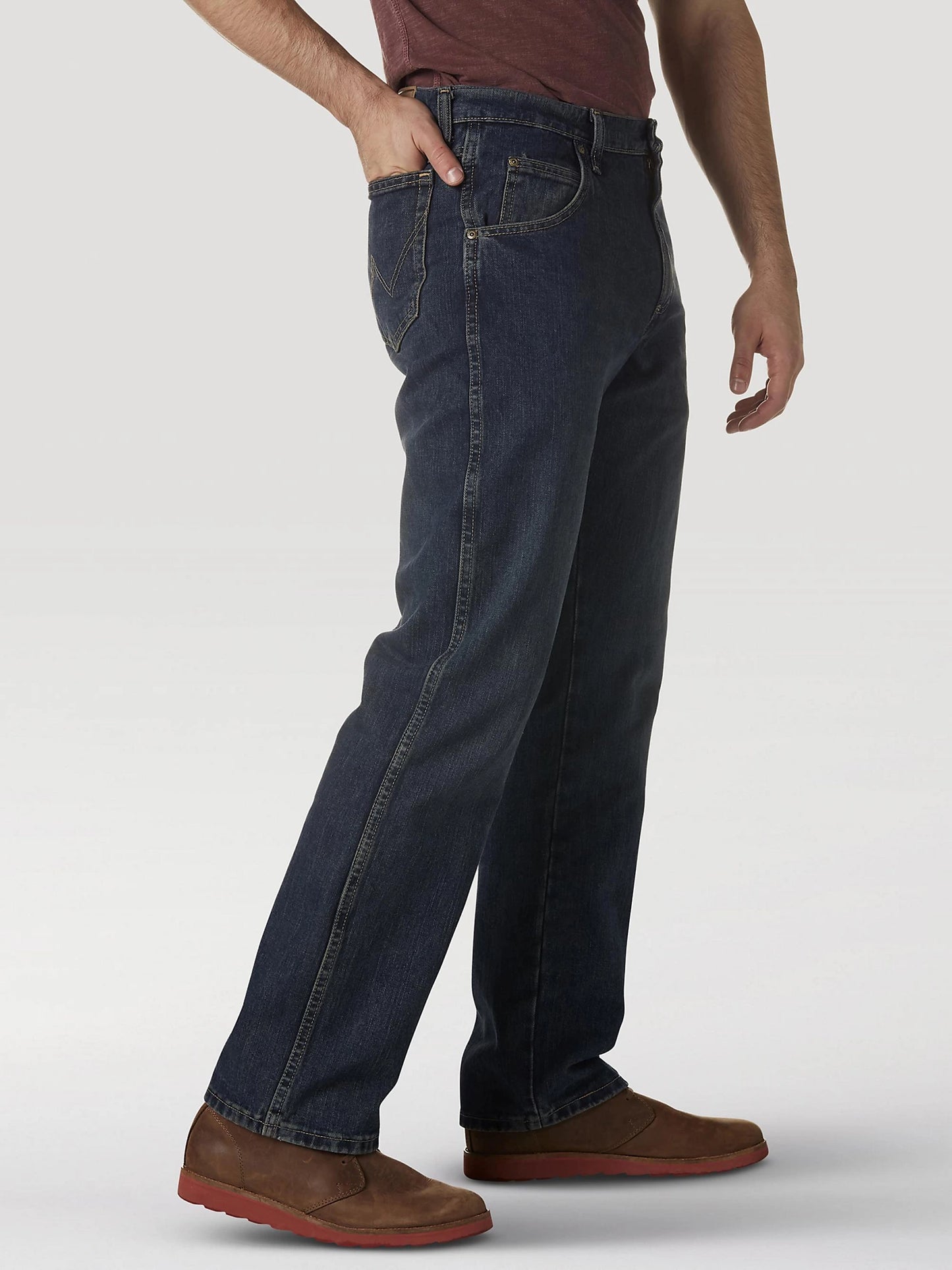 WRANGLER RUGGED WEAR® RELAXED FIT MID RISE JEAN