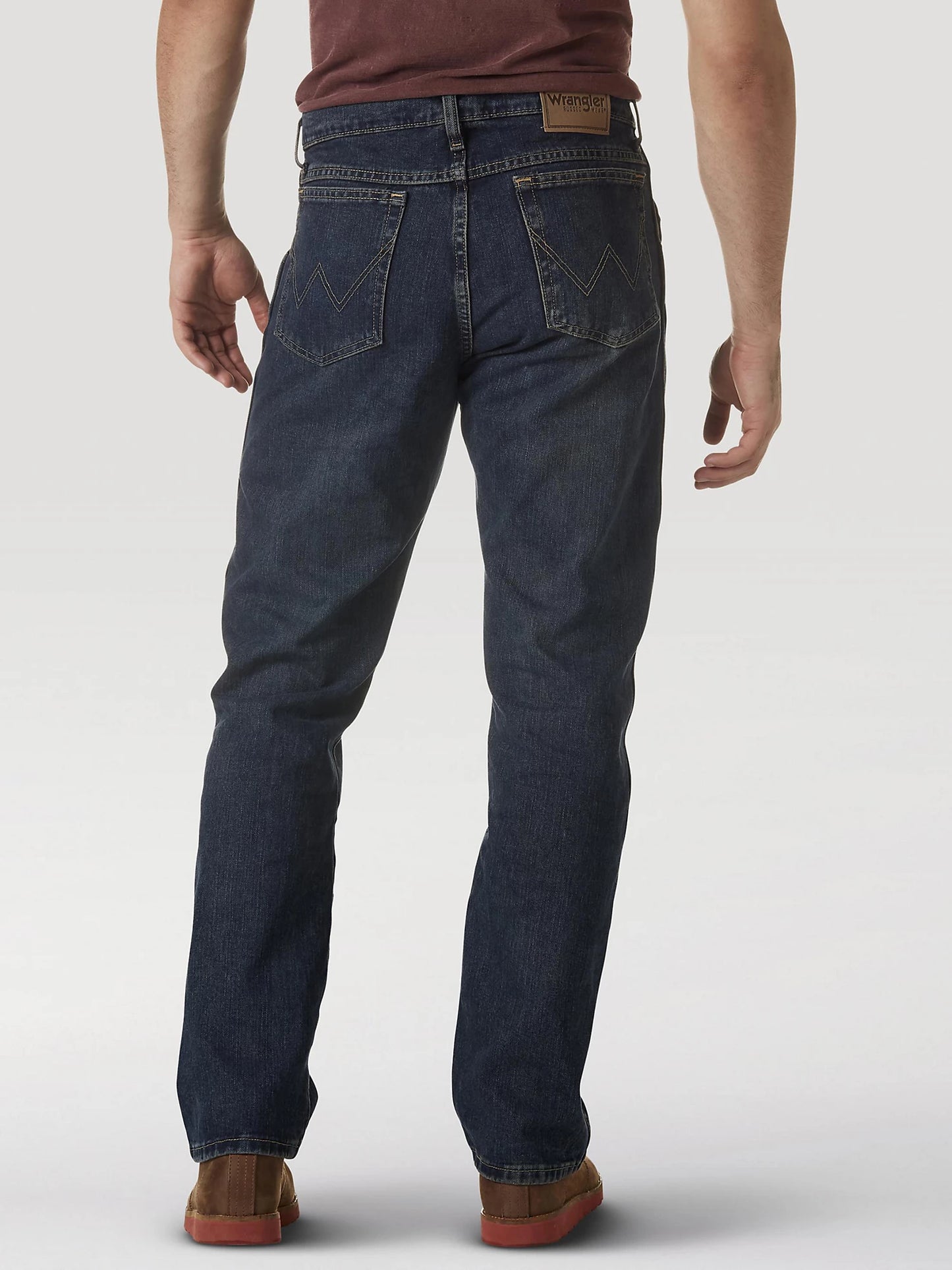 WRANGLER RUGGED WEAR® RELAXED FIT MID RISE JEAN