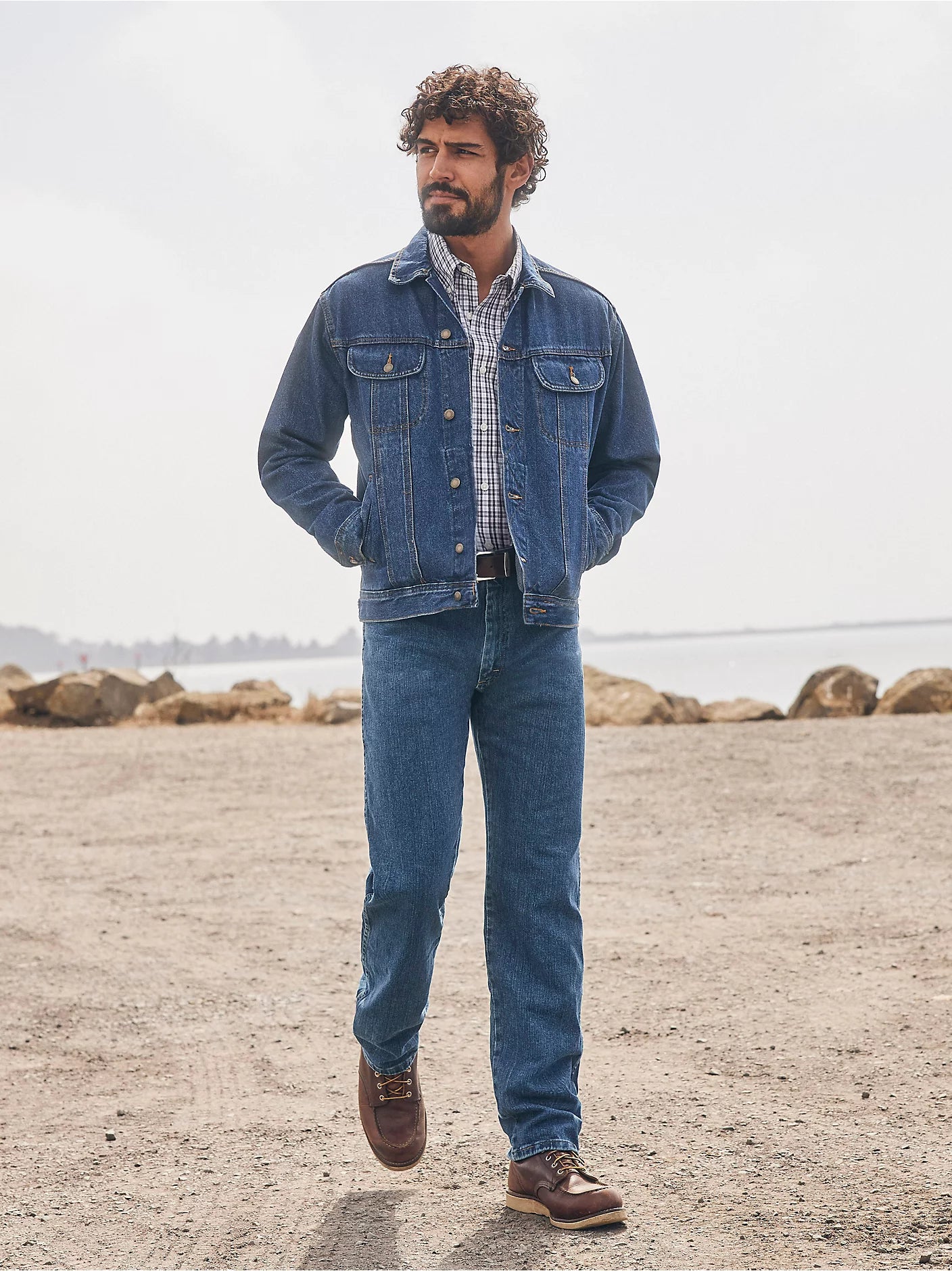 WRANGLER RUGGED WEAR® RELAXED FIT JEAN