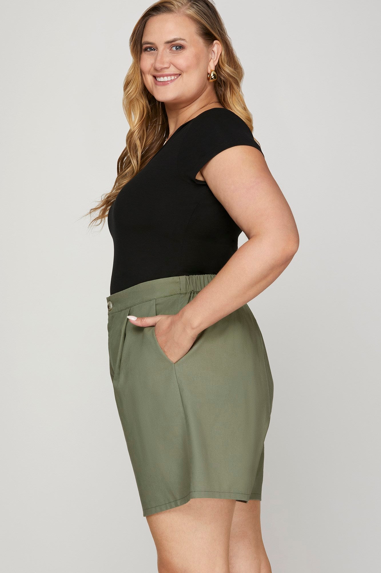 PLUS - BACK ELASTIC WAIST SHORTS WITH POCKETS BY SHEANDSKY
