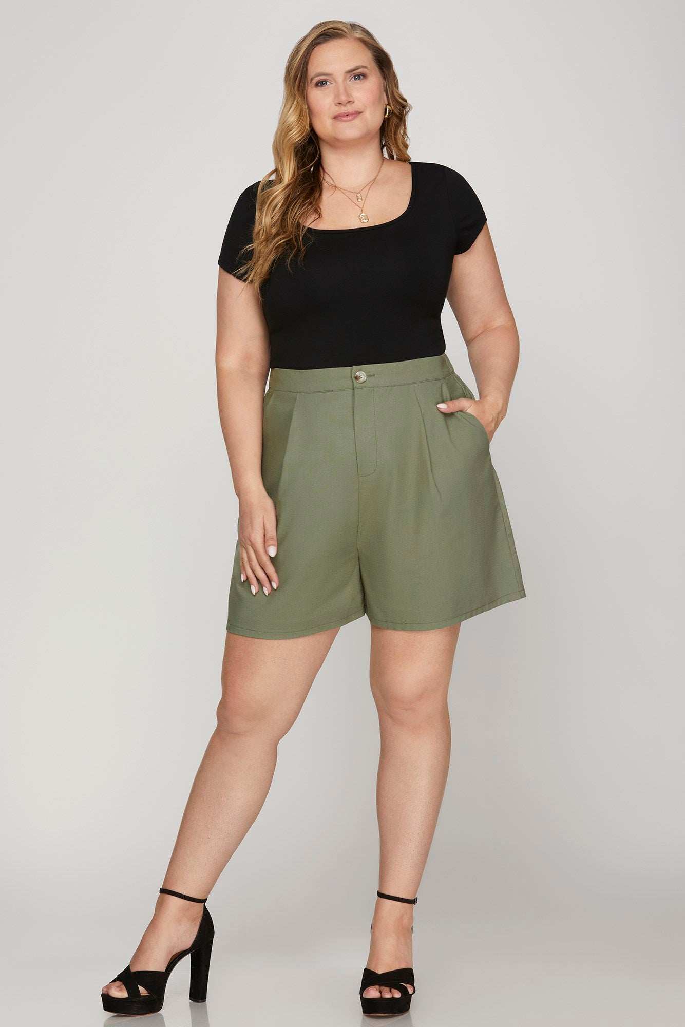 PLUS - BACK ELASTIC WAIST SHORTS WITH POCKETS BY SHEANDSKY