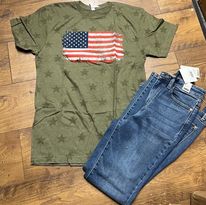 Green Star and Flag tee