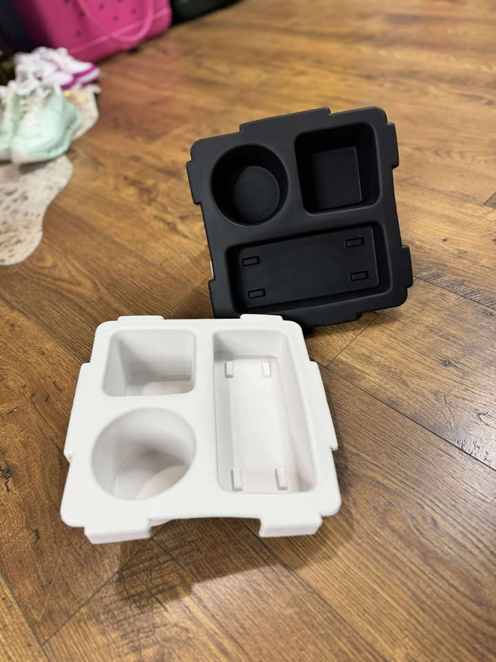 “Top o’ the Bogg To Ya topper tray in mushroom color sitting atop Original Bogg Bag”

“Tray view with built-in cup holders and tray within a tray design”

“Close-up of topper tray edges and EVA material texture”