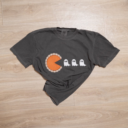 Embroidered Pumpkin Pie Pac-Man Tee – Retro Ghost Halloween Embroidery T-Shirt