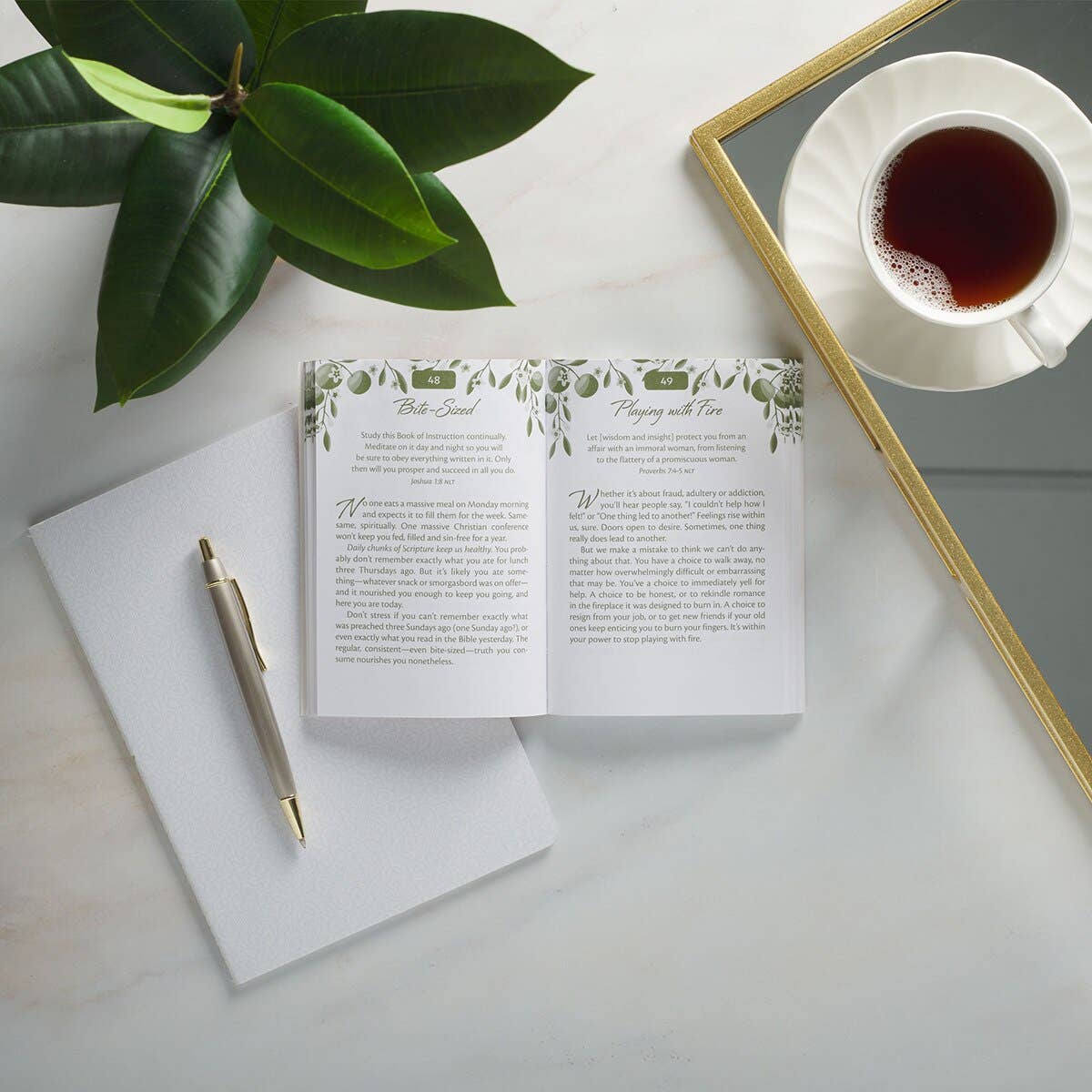 Mini Devotions to Refresh Your Heart | Daily Christian Devotional Book