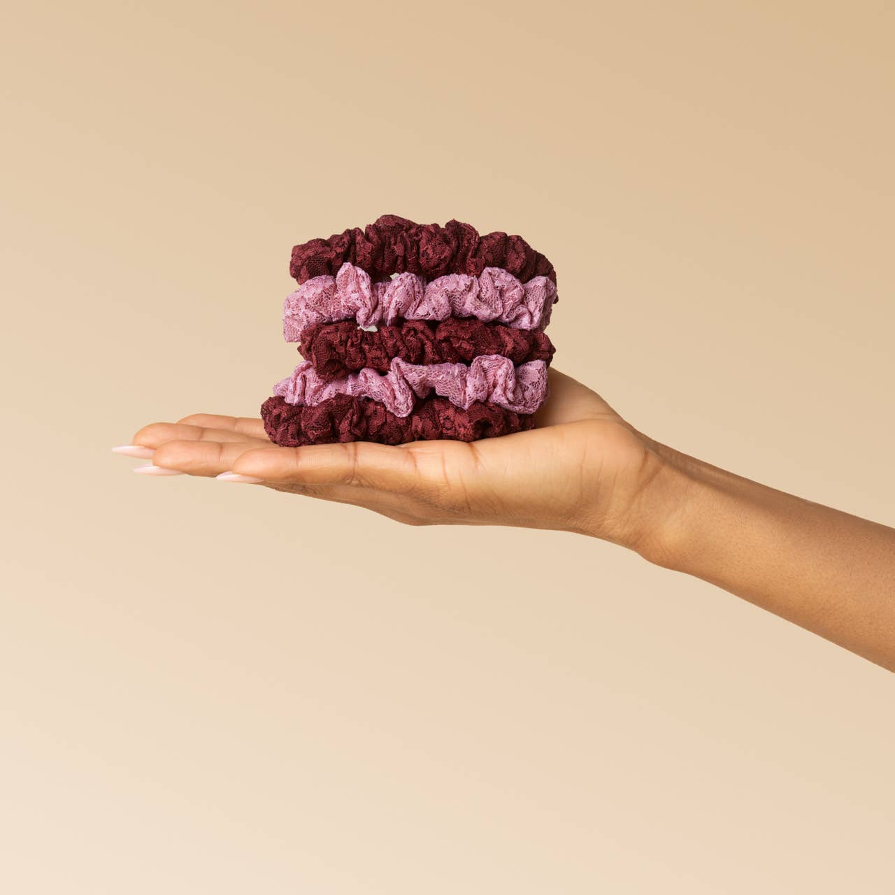 Kitsch Ruched Lace Scrunchies 5pc Set | Cherry Lacquer & Dusty Pink Hair Ties