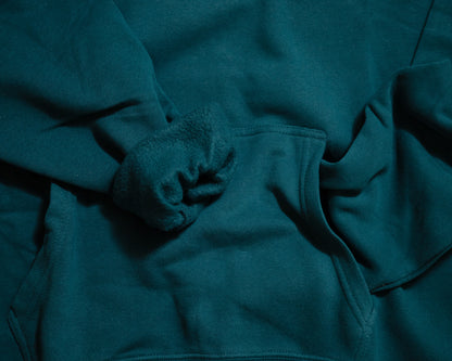 Essential Comfort Hoodie with Kangaroo Pocket – Relaxed Fit, Casual Chic