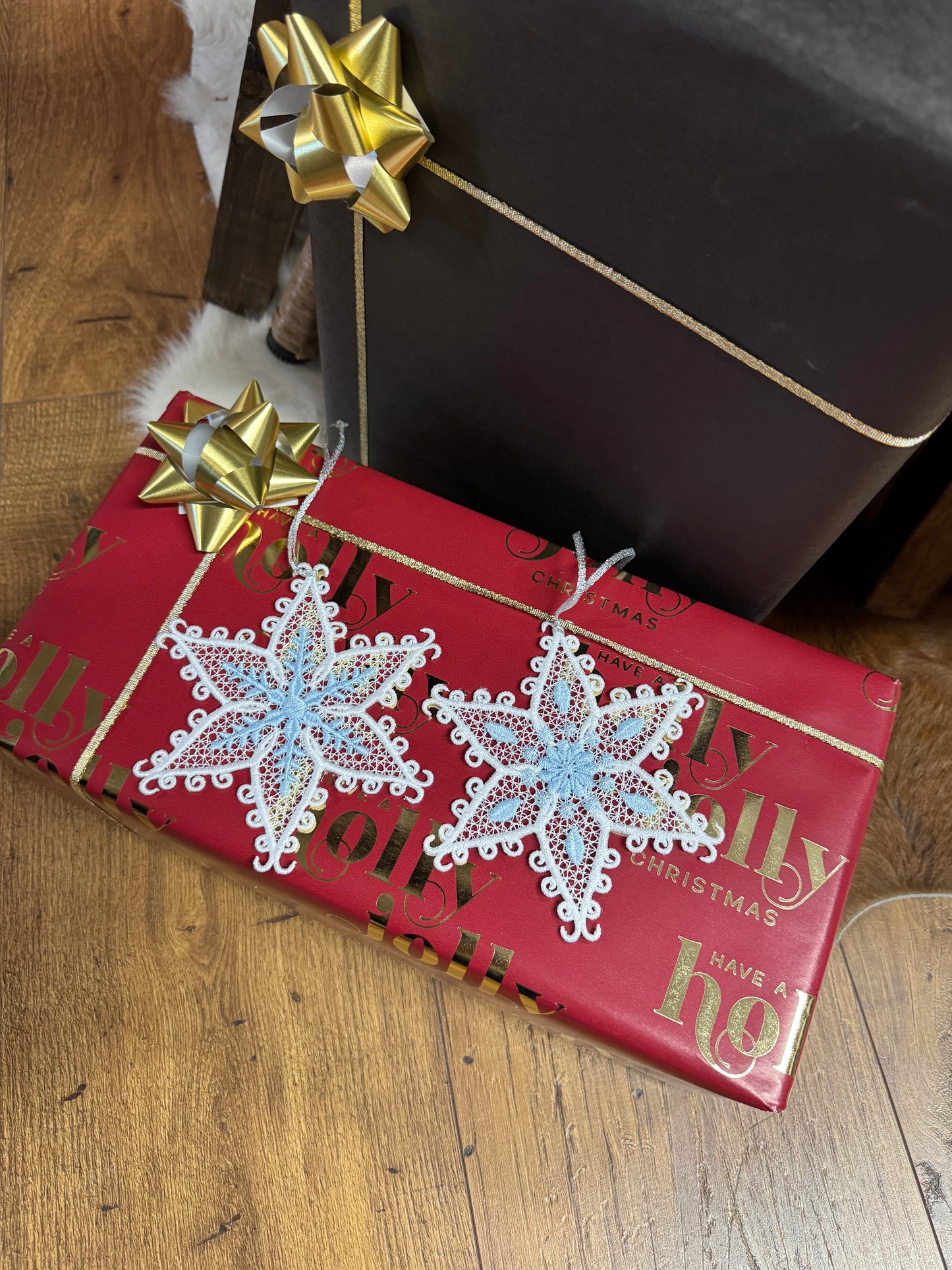 Freestanding Lace Ornaments — Multi-Use Holiday Magic