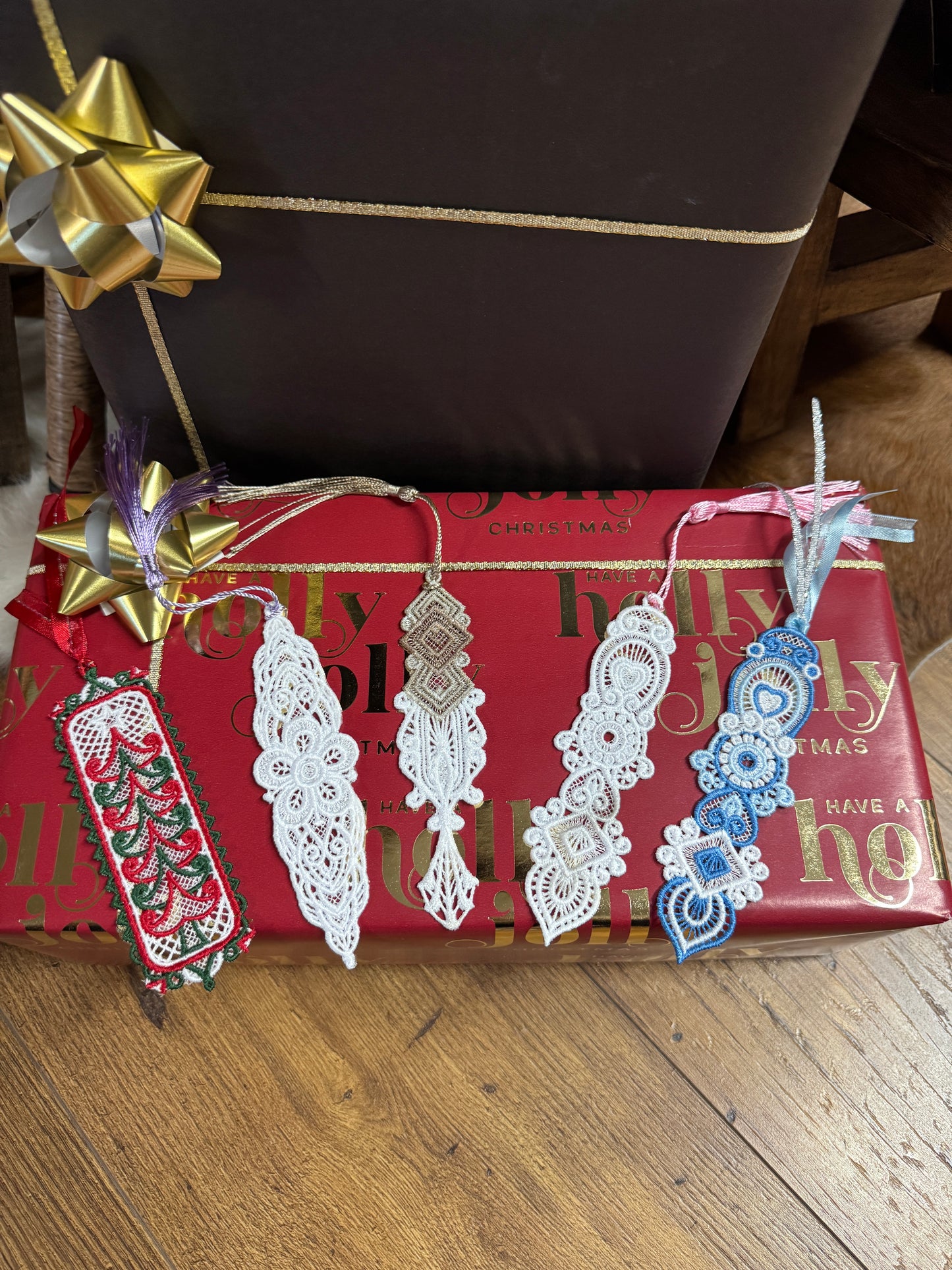 Freestanding Lace Ornaments — Multi-Use Holiday Magic