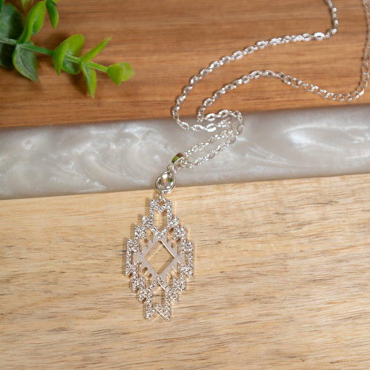 Silver Radiance Diamond-Cut Pendant Necklace