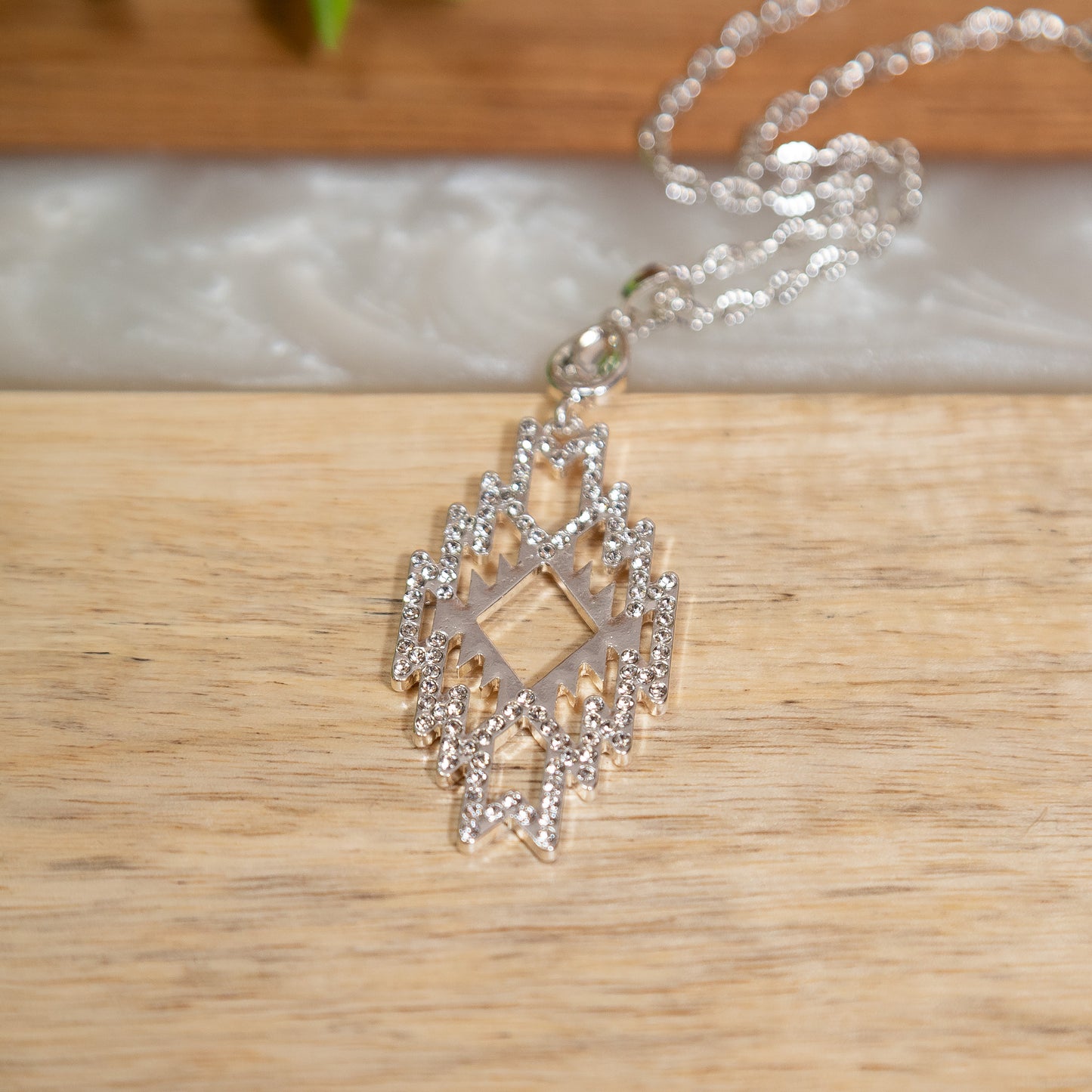 Silver Radiance Diamond-Cut Pendant Necklace