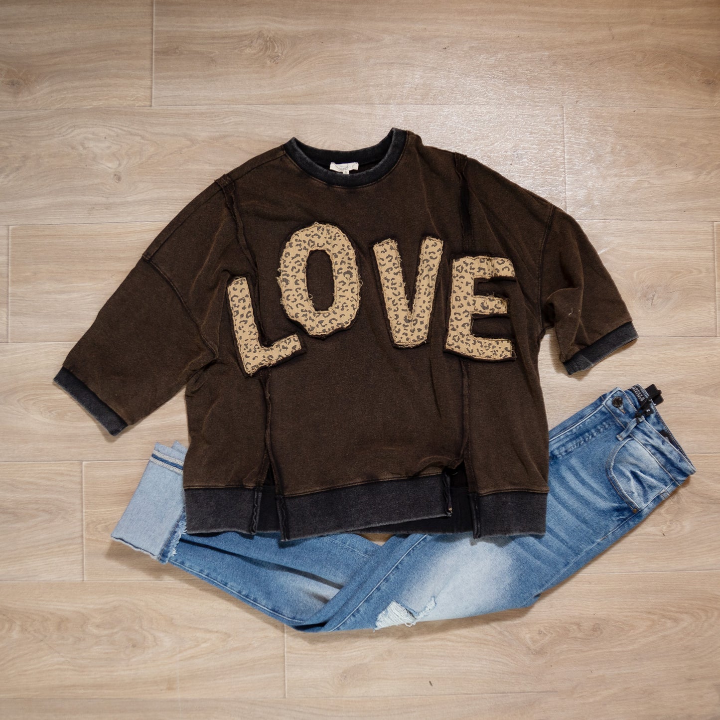 Love Patch Washed Terry Pullover – Relaxed Fit Boutique Sweatshirt