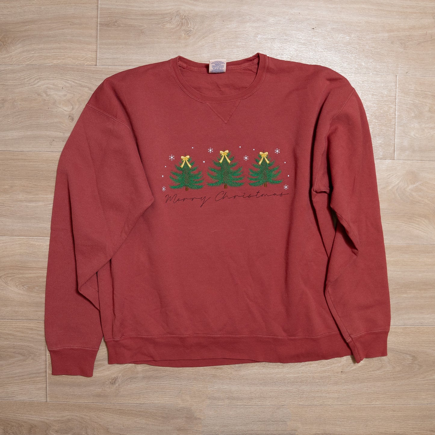 Merry Christmas Embroidered Comfort Wash Crewneck – Vintage Soft Holiday Sweatshirt