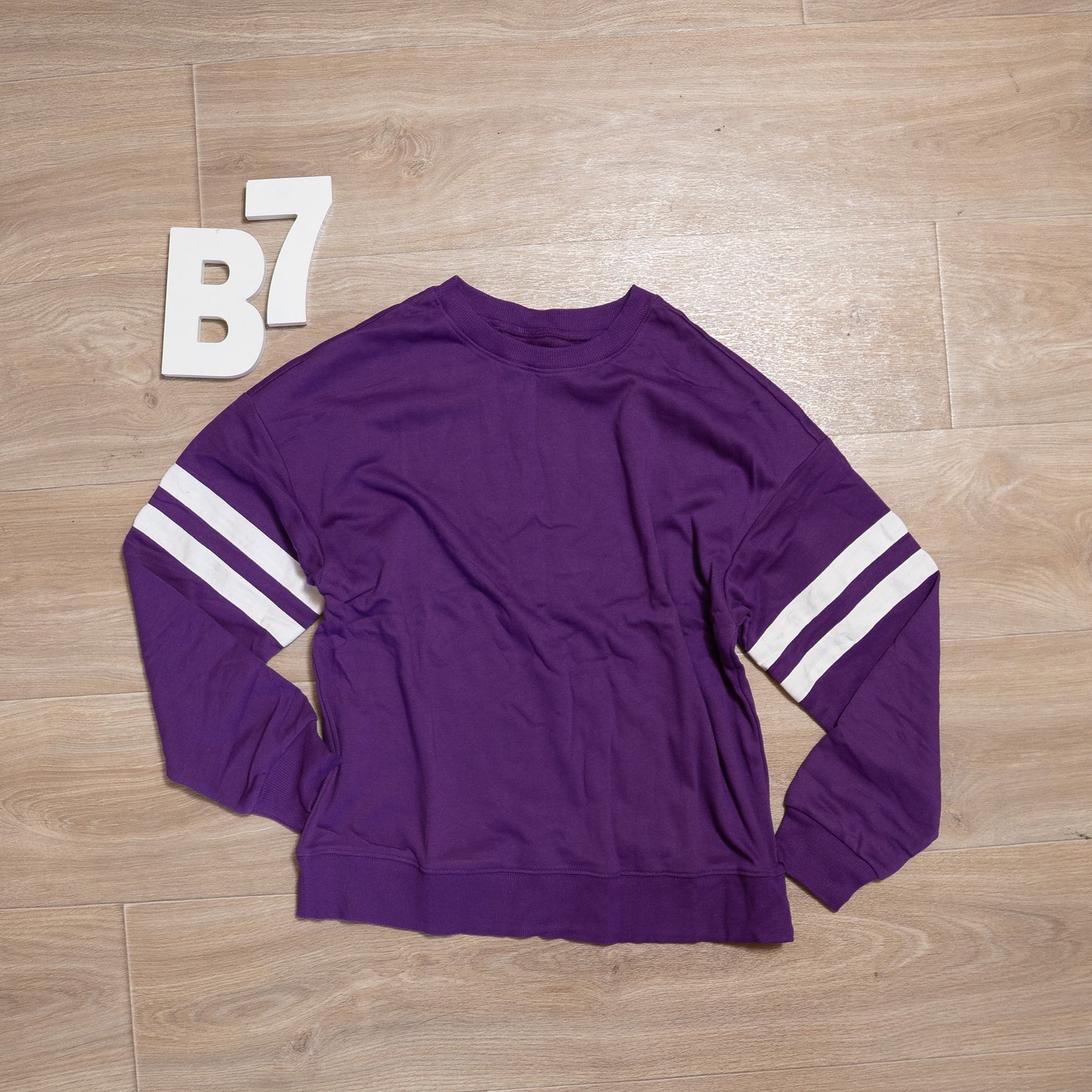 Varsity Striped Oversized Sweatshirt – Drop-Shoulder Casual Pullover