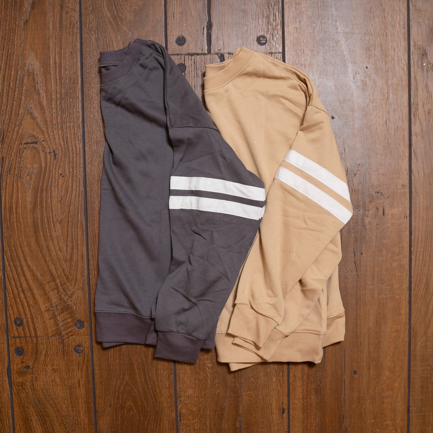 Varsity Striped Oversized Sweatshirt – Drop-Shoulder Casual Pullover