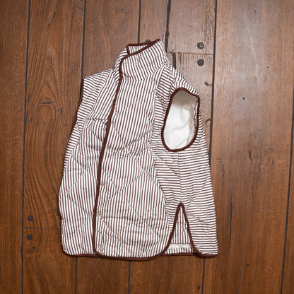 Striped Quilted Puffer Vest with Contrast Trim – Cozy Layering Piece