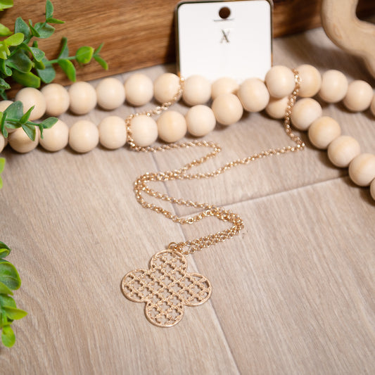 Golden Grace Clover Pendant Necklace | Dainty Gold Necklace