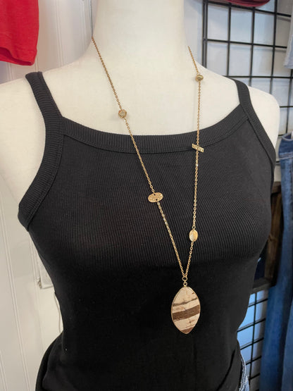 🌿 Desert Stripe Dreams – Long Stone Pendant Necklace