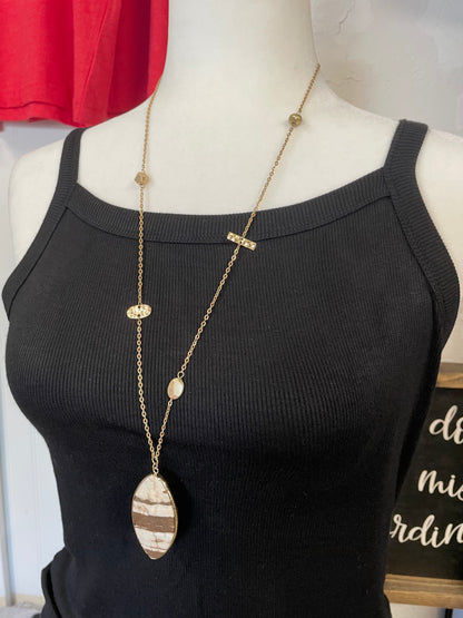 🌿 Desert Stripe Dreams – Long Stone Pendant Necklace