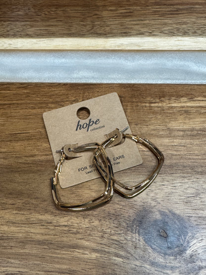 Hoop Earrings Collection – Gold, Silver, Chunky & Dainty Hoops for Every Style | Must-Have Women’s Jewelry